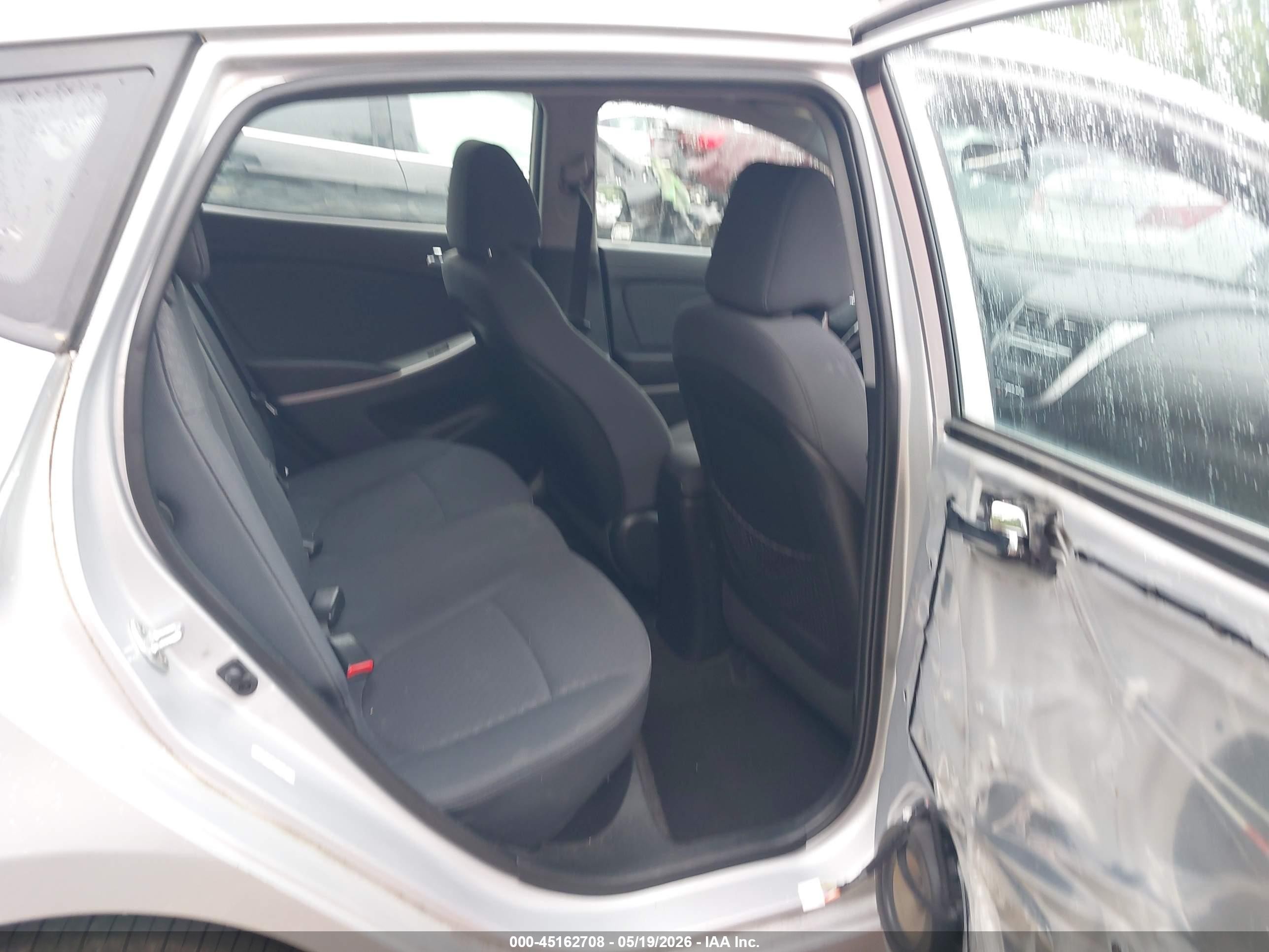 2014 Hyundai Accent Se Silver vin: KMHCU5AE3EU173970