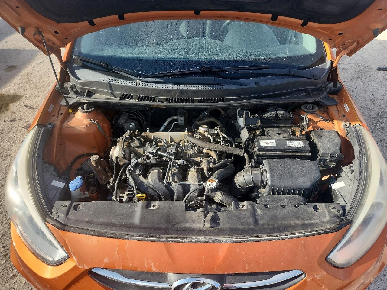 2015 Hyundai Accent Sport Orange vin: KMHCU5AE3FU200862