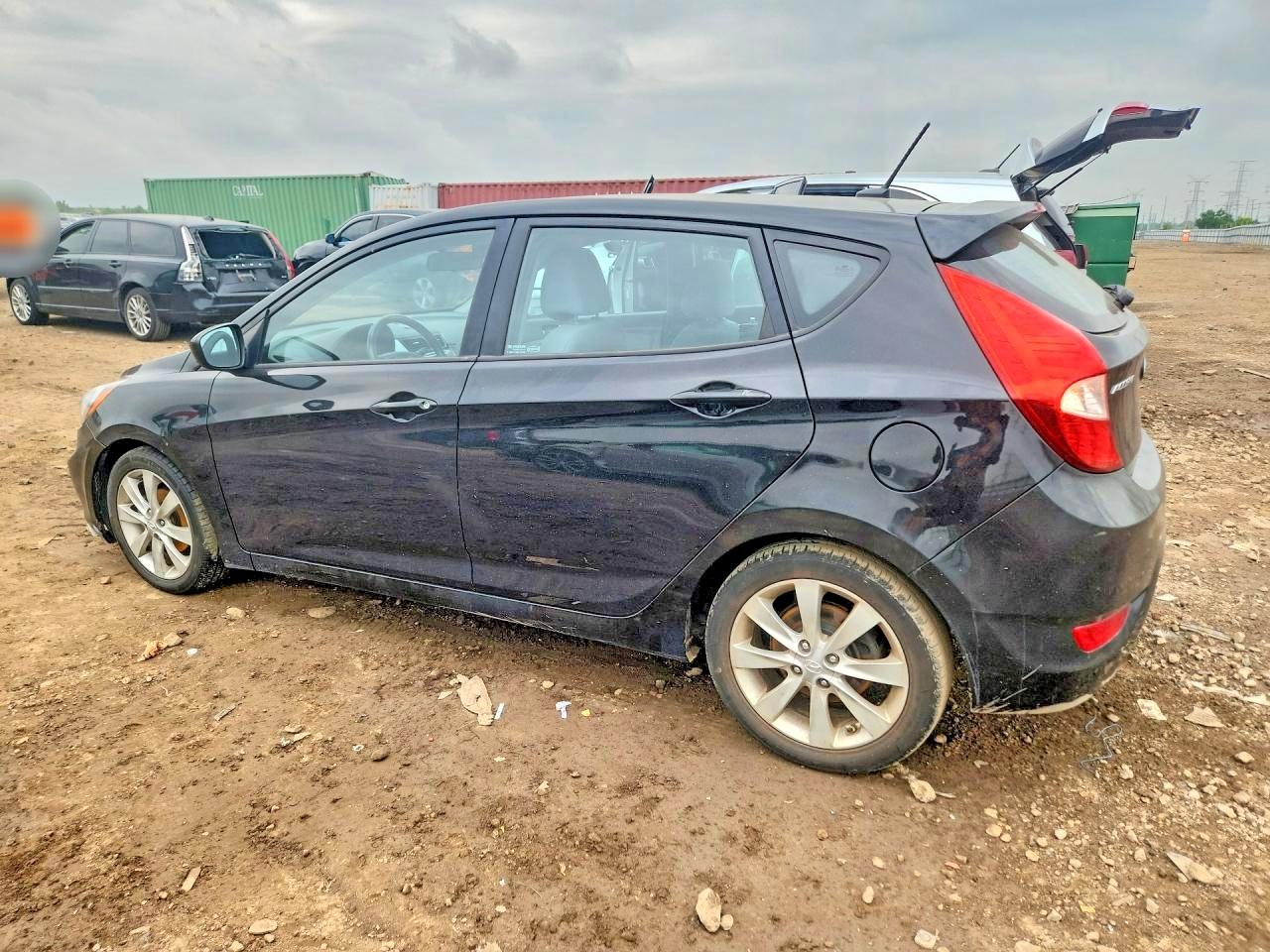 2012 Hyundai Accent Se Black vin: KMHCU5AE4CU008880
