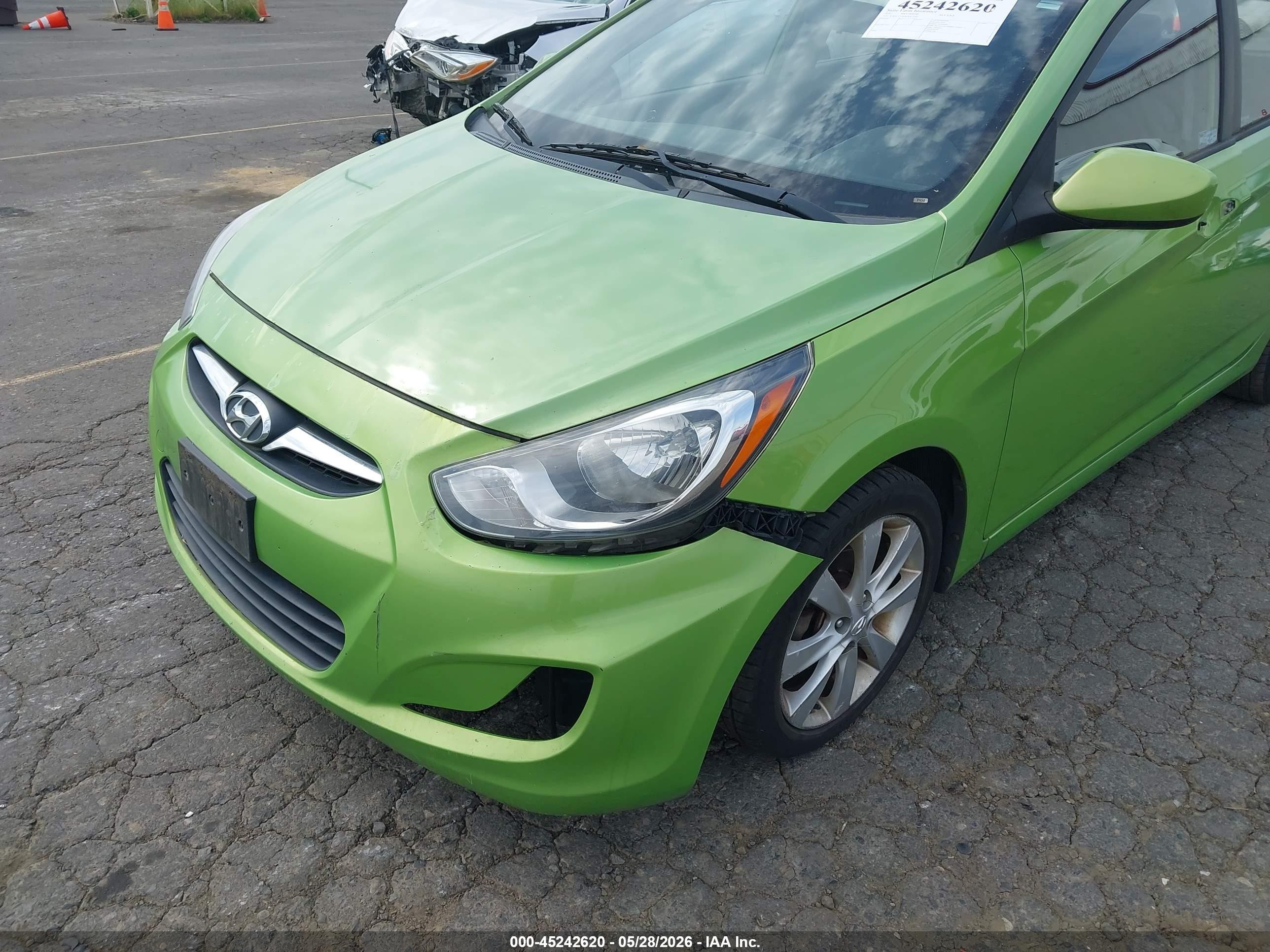 2012 Hyundai Accent Se Зеленый vin: KMHCU5AE4CU015165