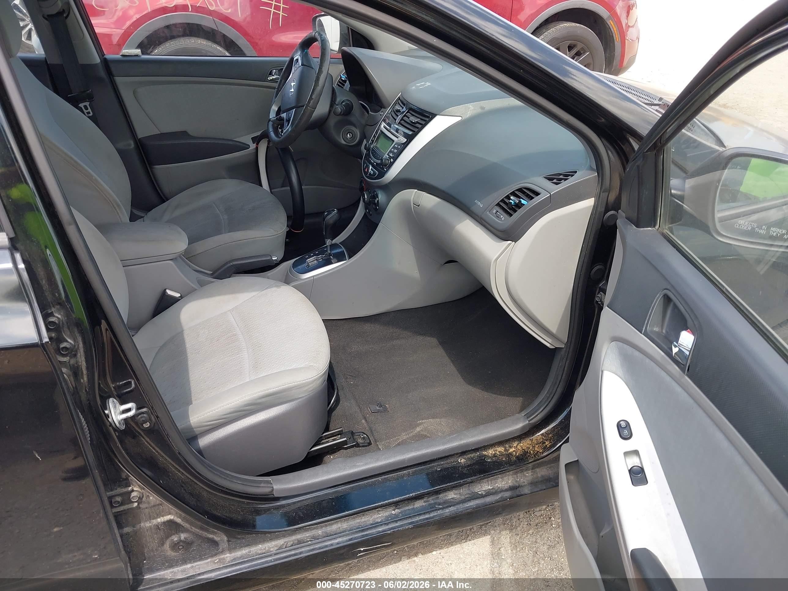 2012 Hyundai Accent Se Black vin: KMHCU5AE4CU022584
