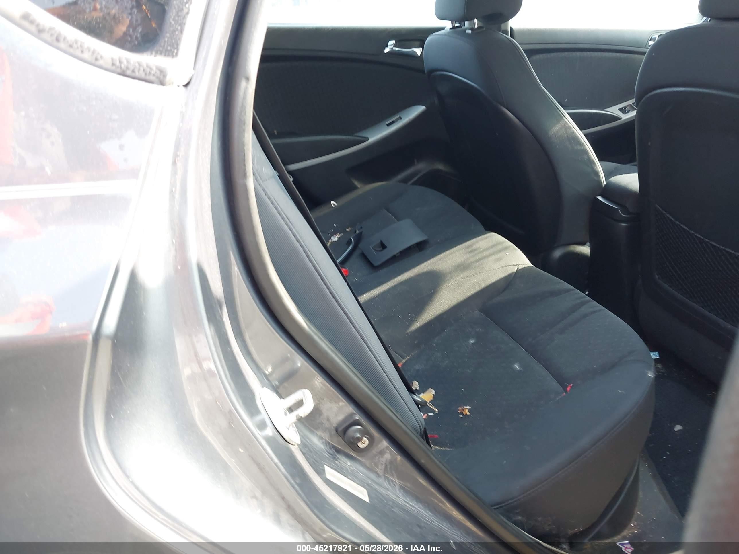 2012 Hyundai Accent Se Gray vin: KMHCU5AE4CU031866