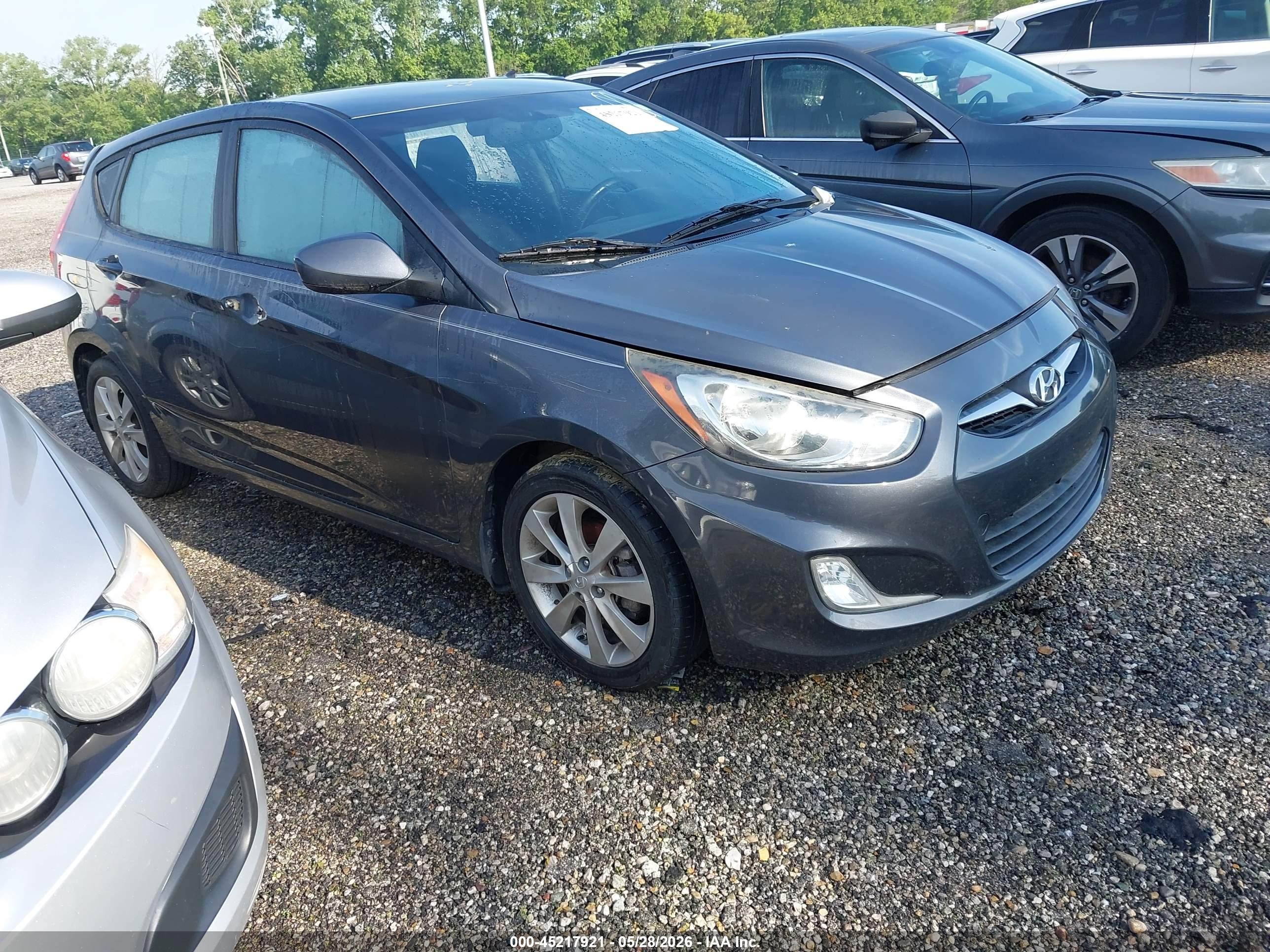2012 Hyundai Accent Se Gray vin: KMHCU5AE4CU031866