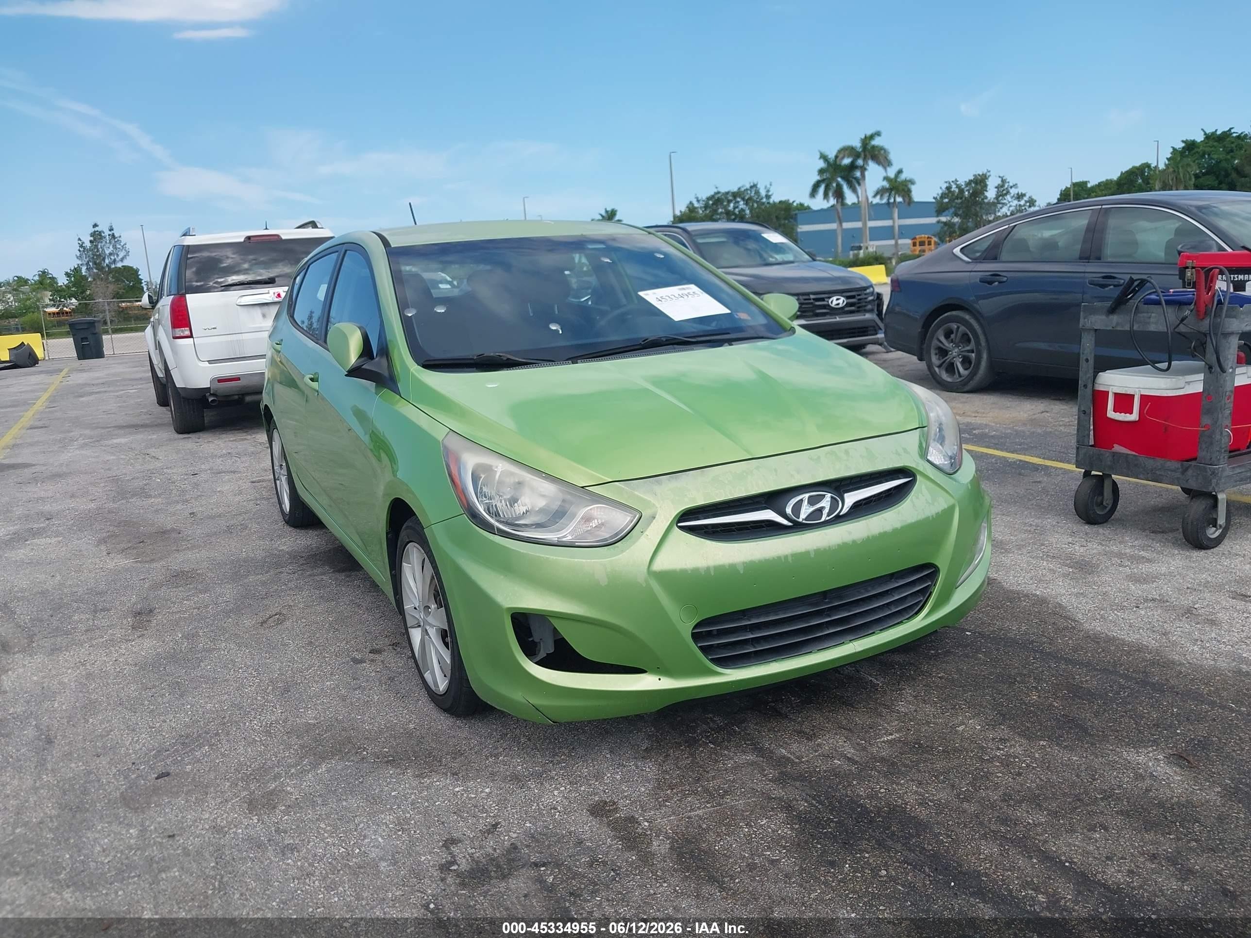 2012 Hyundai Accent Se Green vin: KMHCU5AE4CU042804