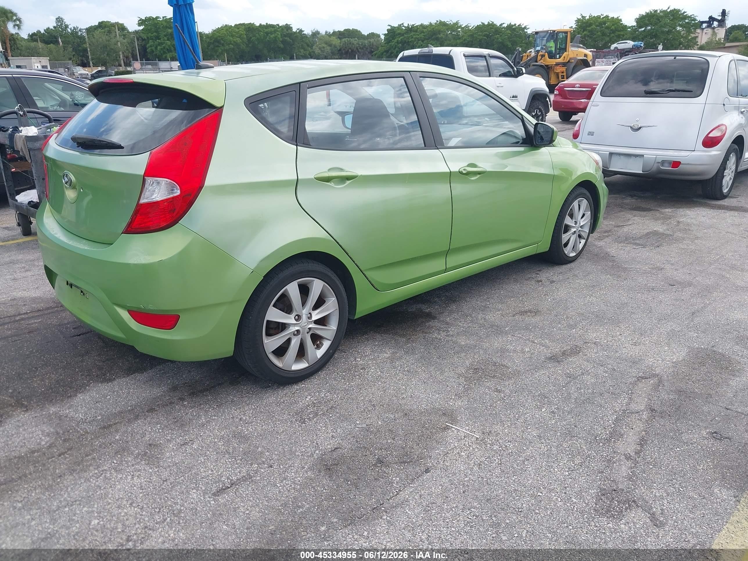 2012 Hyundai Accent Se Green vin: KMHCU5AE4CU042804