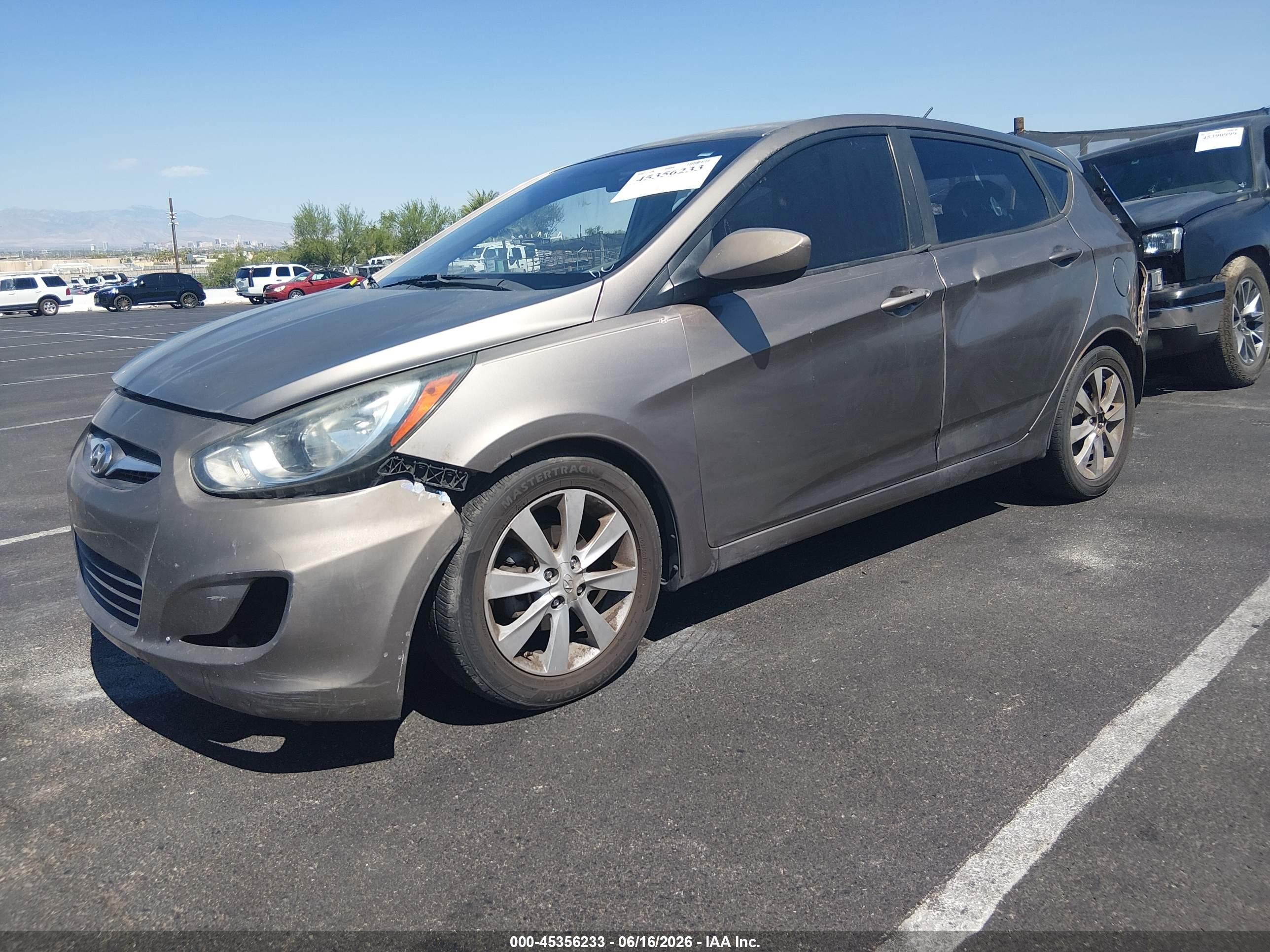 2012 Hyundai Accent Se Gray vin: KMHCU5AE4CU049719