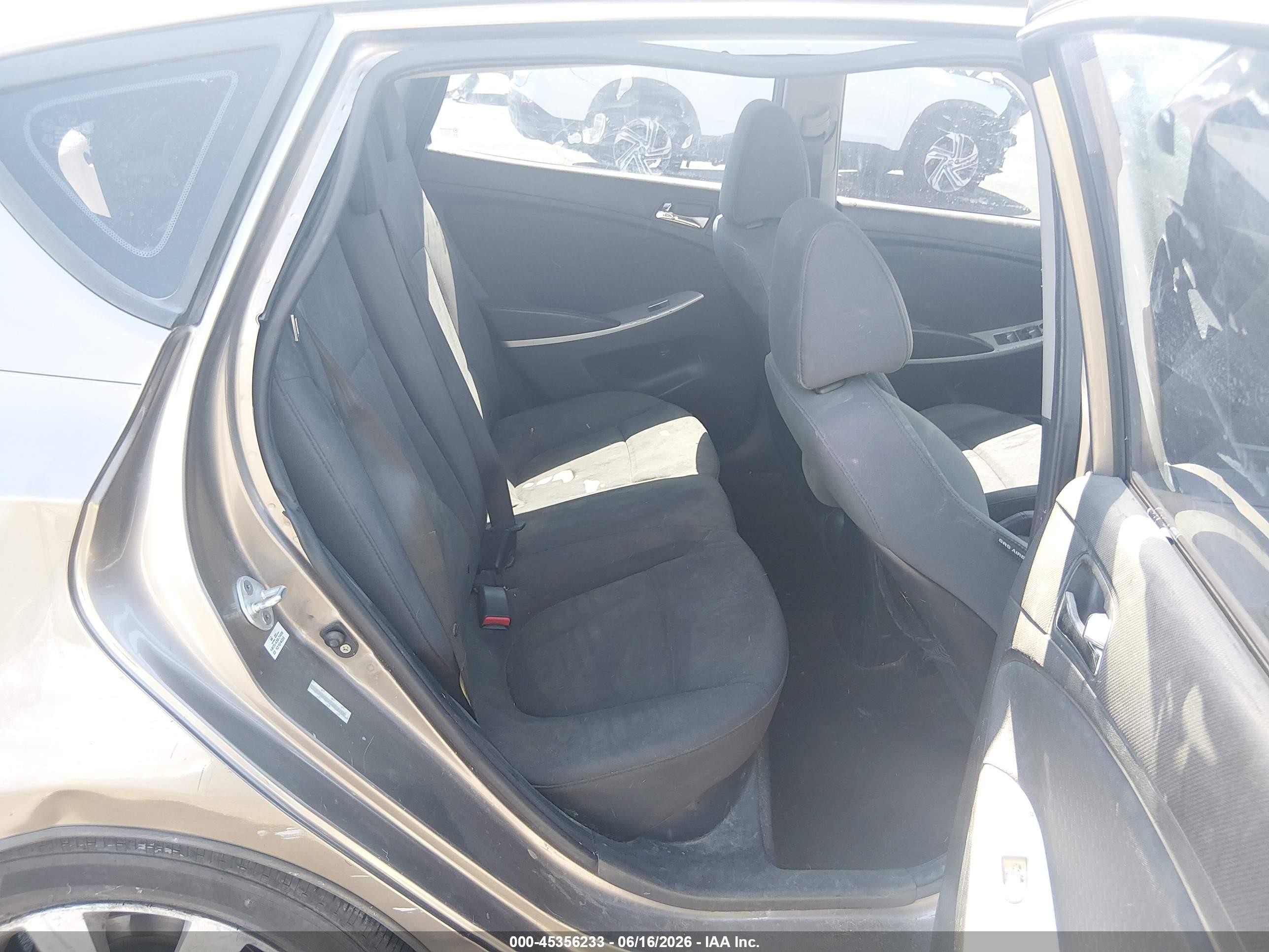 2012 Hyundai Accent Se Gray vin: KMHCU5AE4CU049719
