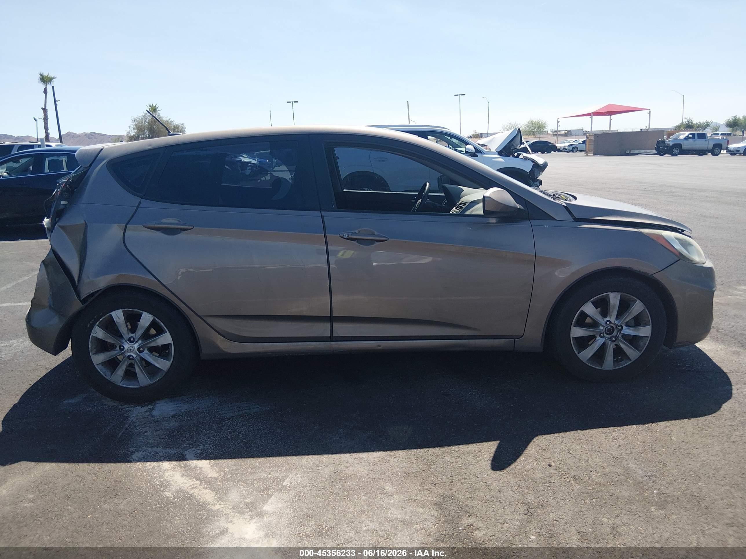2012 Hyundai Accent Se Gray vin: KMHCU5AE4CU049719