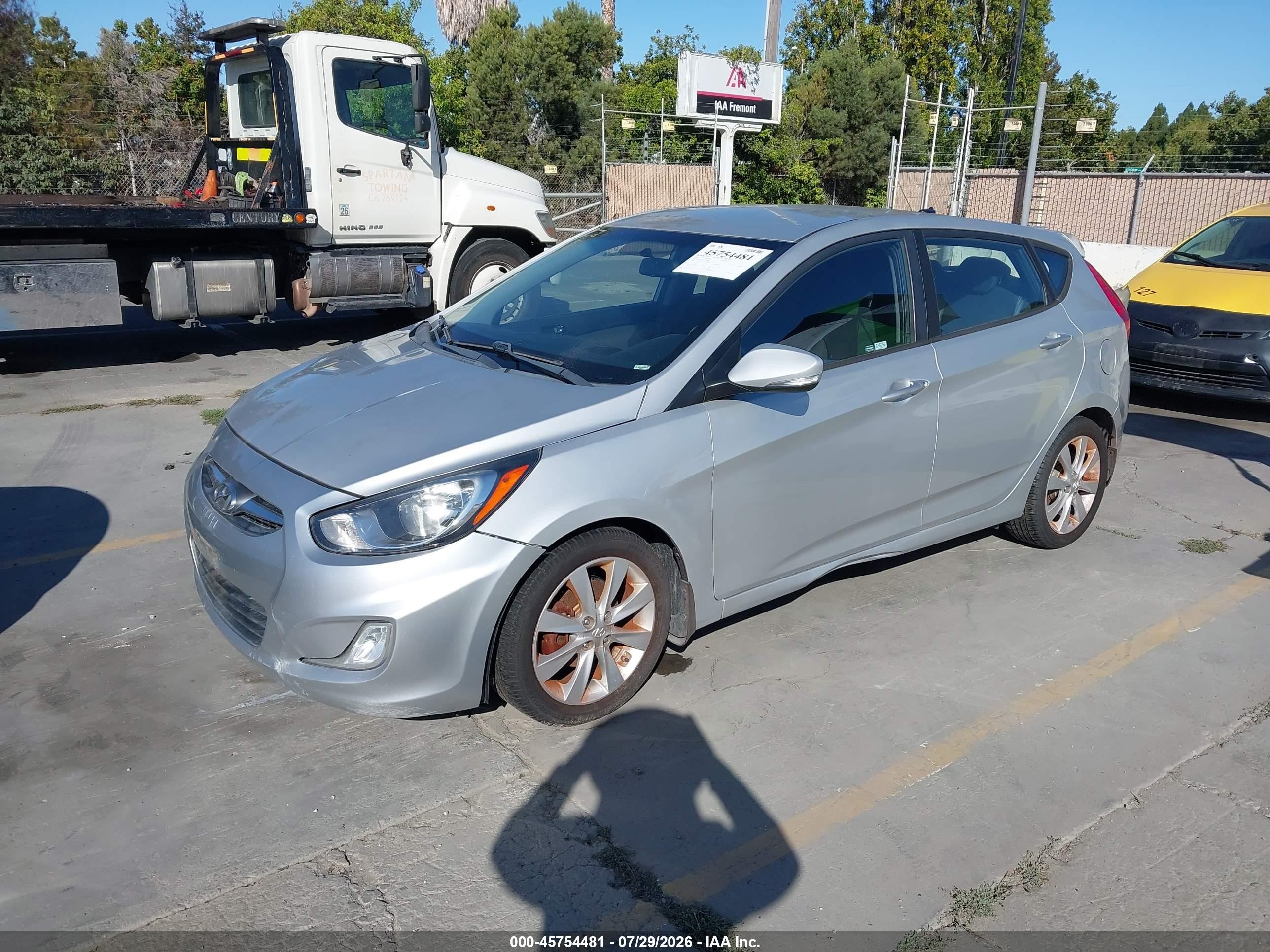 2013 Hyundai Accent Se Silver vin: KMHCU5AE4DU064805
