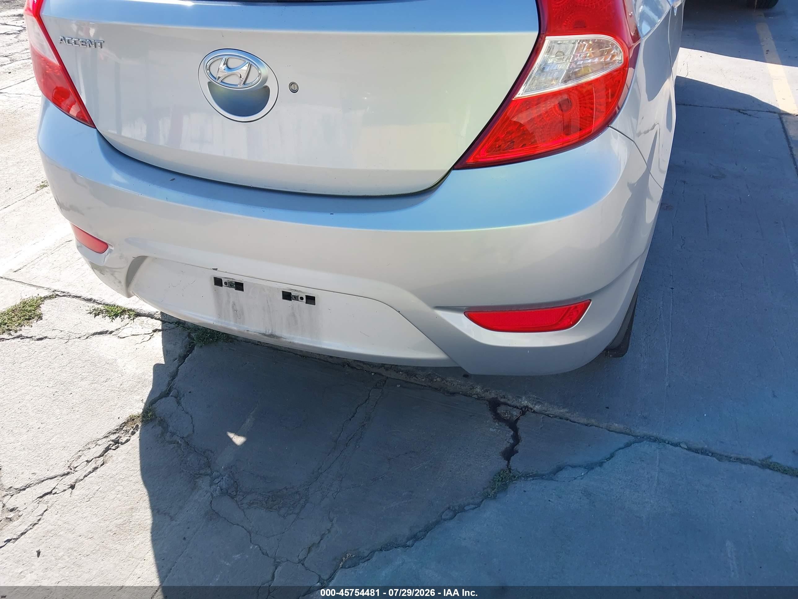 2013 Hyundai Accent Se Silver vin: KMHCU5AE4DU064805