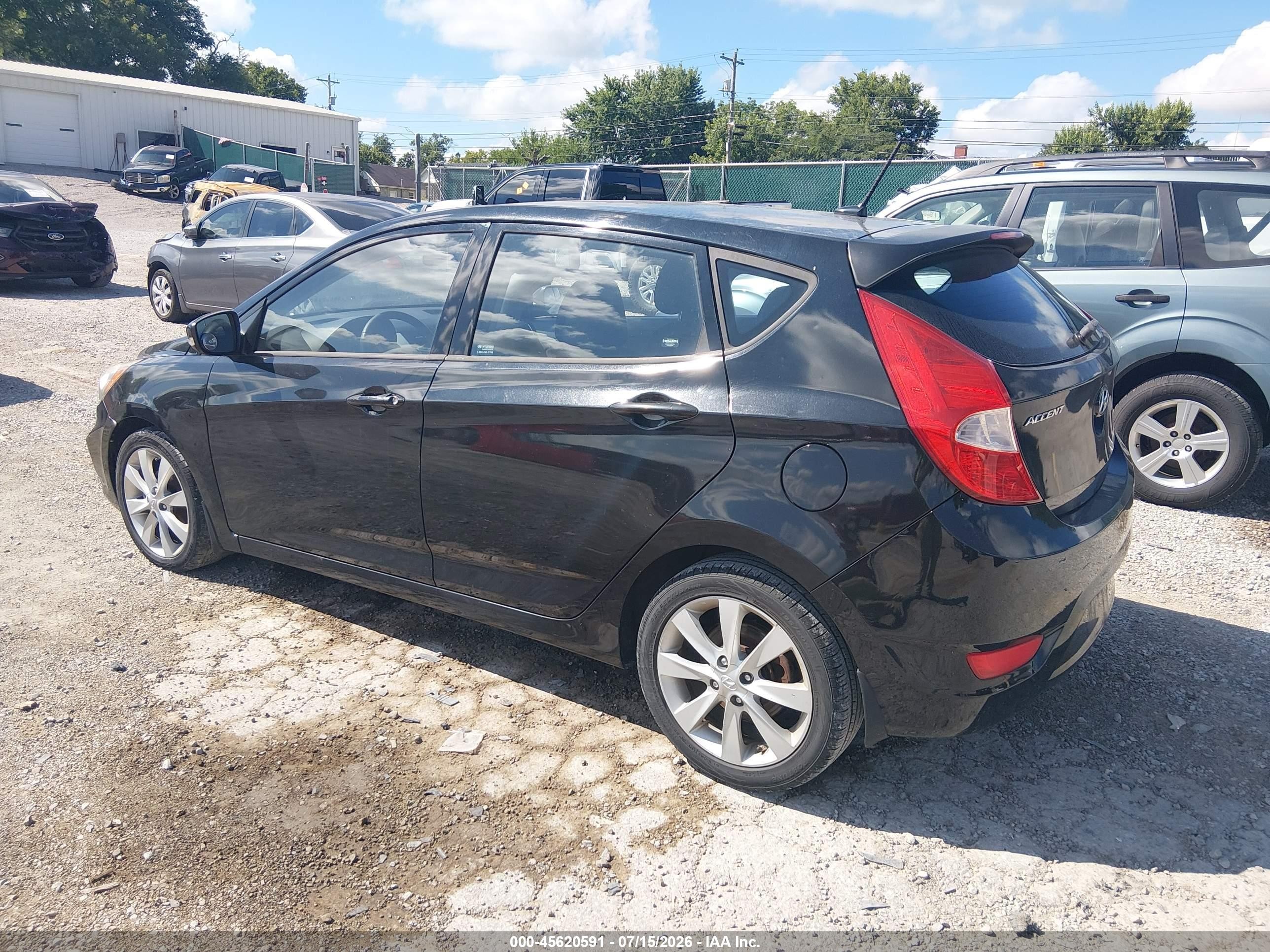2013 Hyundai Accent Se Black vin: KMHCU5AE4DU075061