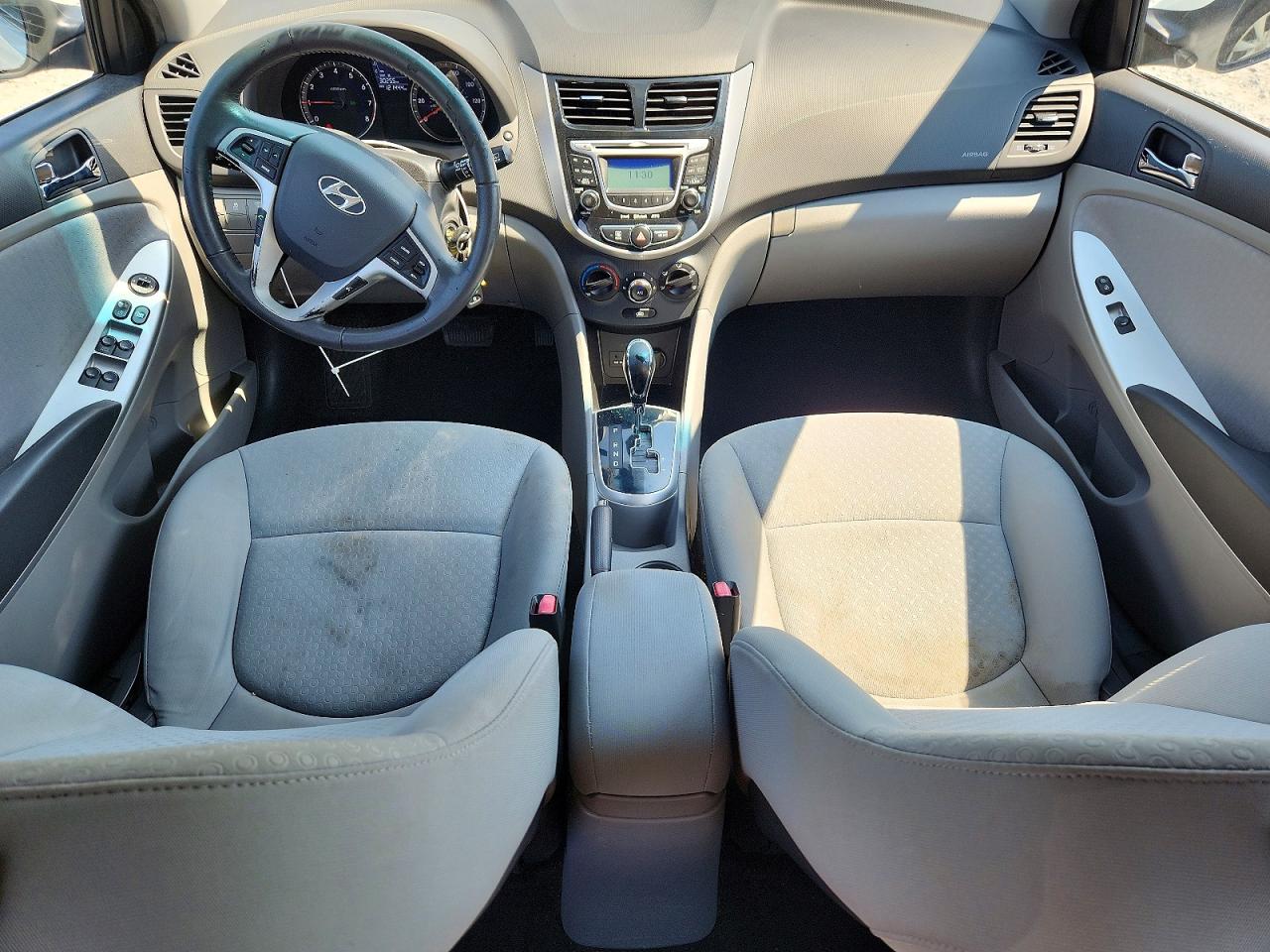 2013 Hyundai Accent Se White vin: KMHCU5AE4DU086187