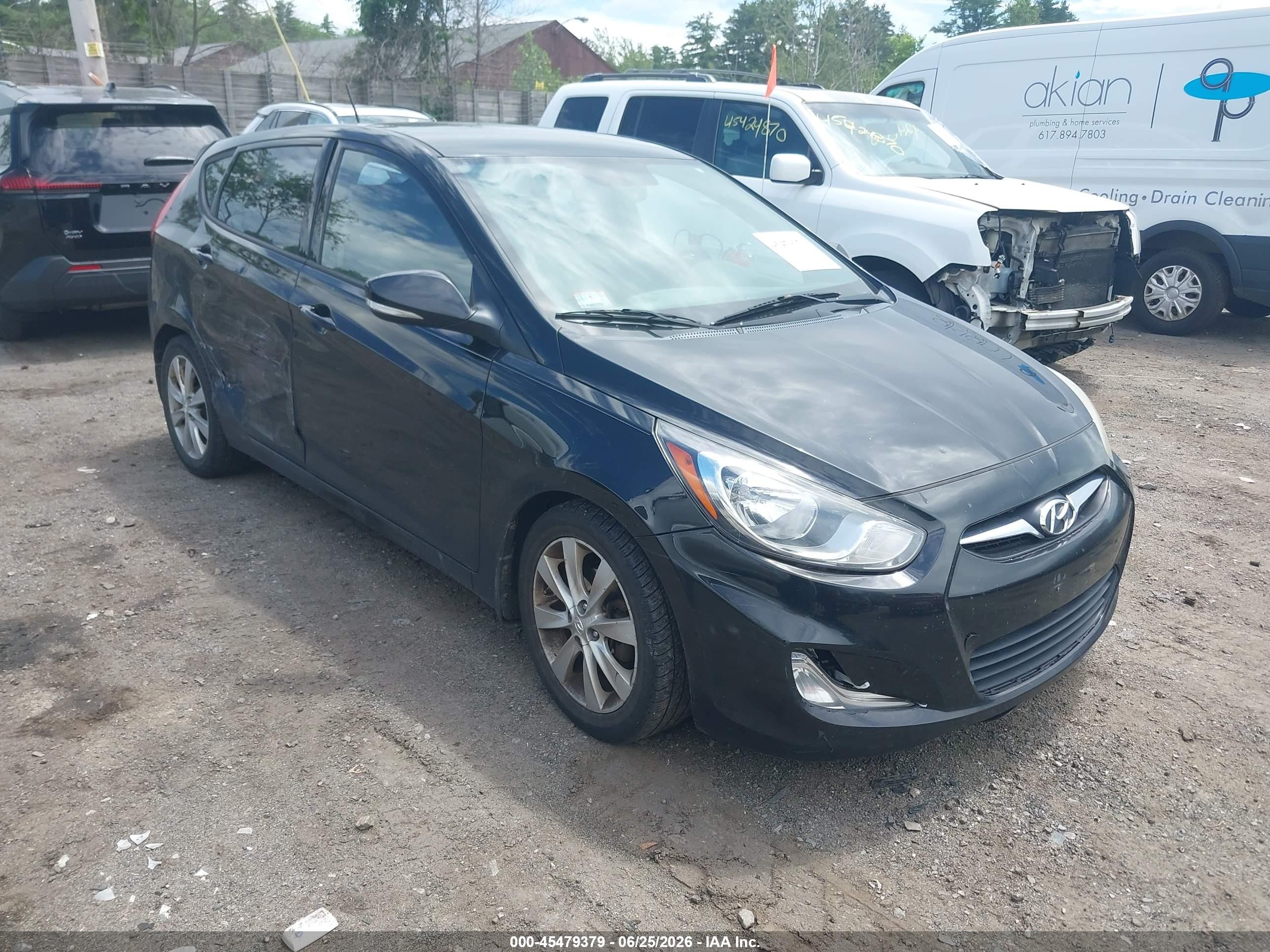 2013 Hyundai Accent Se Black vin: KMHCU5AE4DU090692