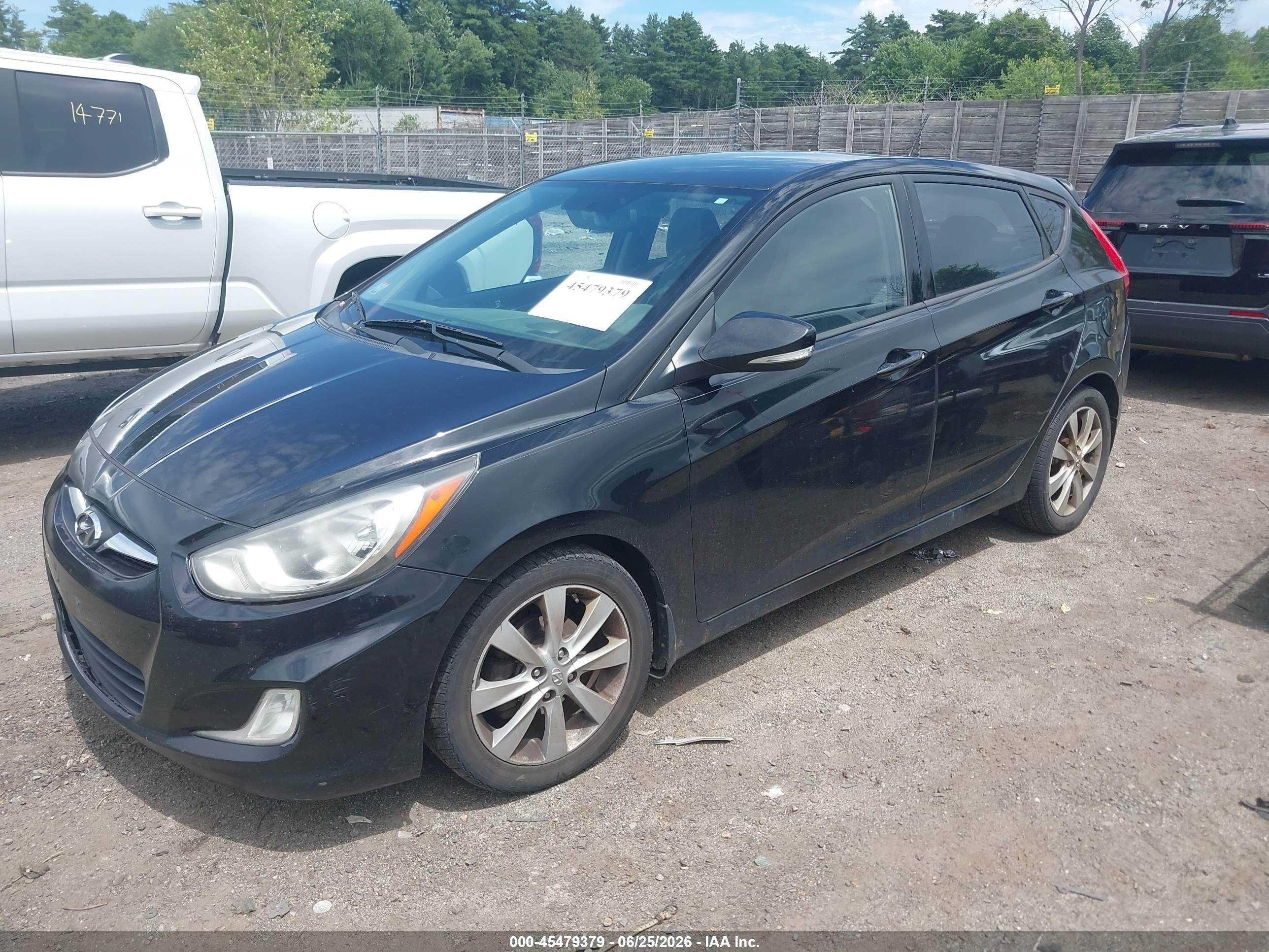 2013 Hyundai Accent Se Black vin: KMHCU5AE4DU090692