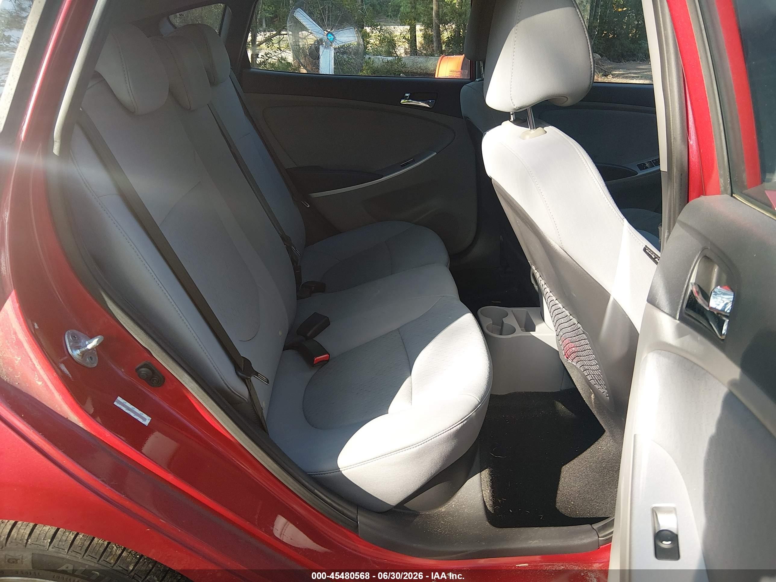 2013 Hyundai Accent Se Red vin: KMHCU5AE4DU104042