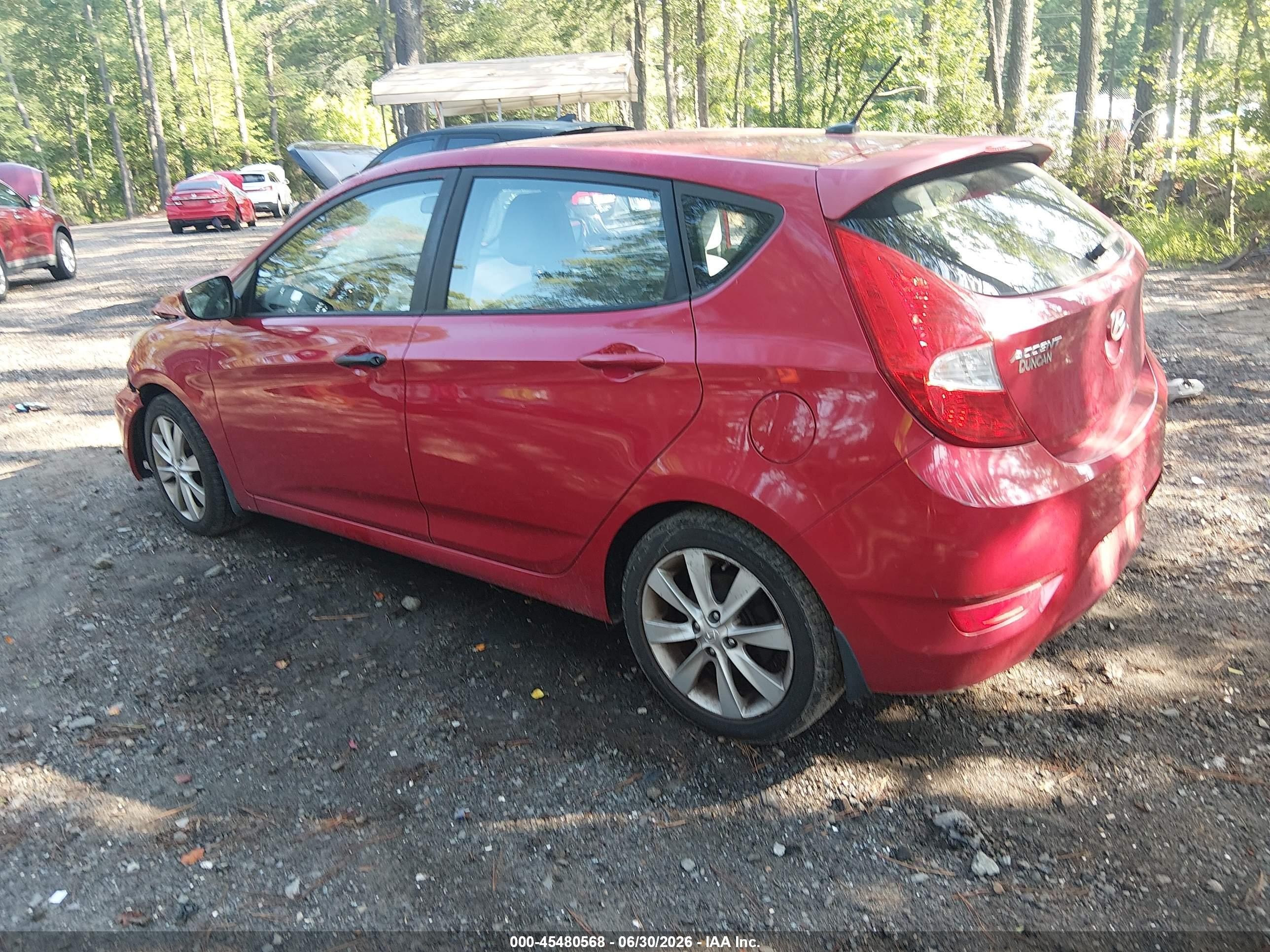2013 Hyundai Accent Se Red vin: KMHCU5AE4DU104042