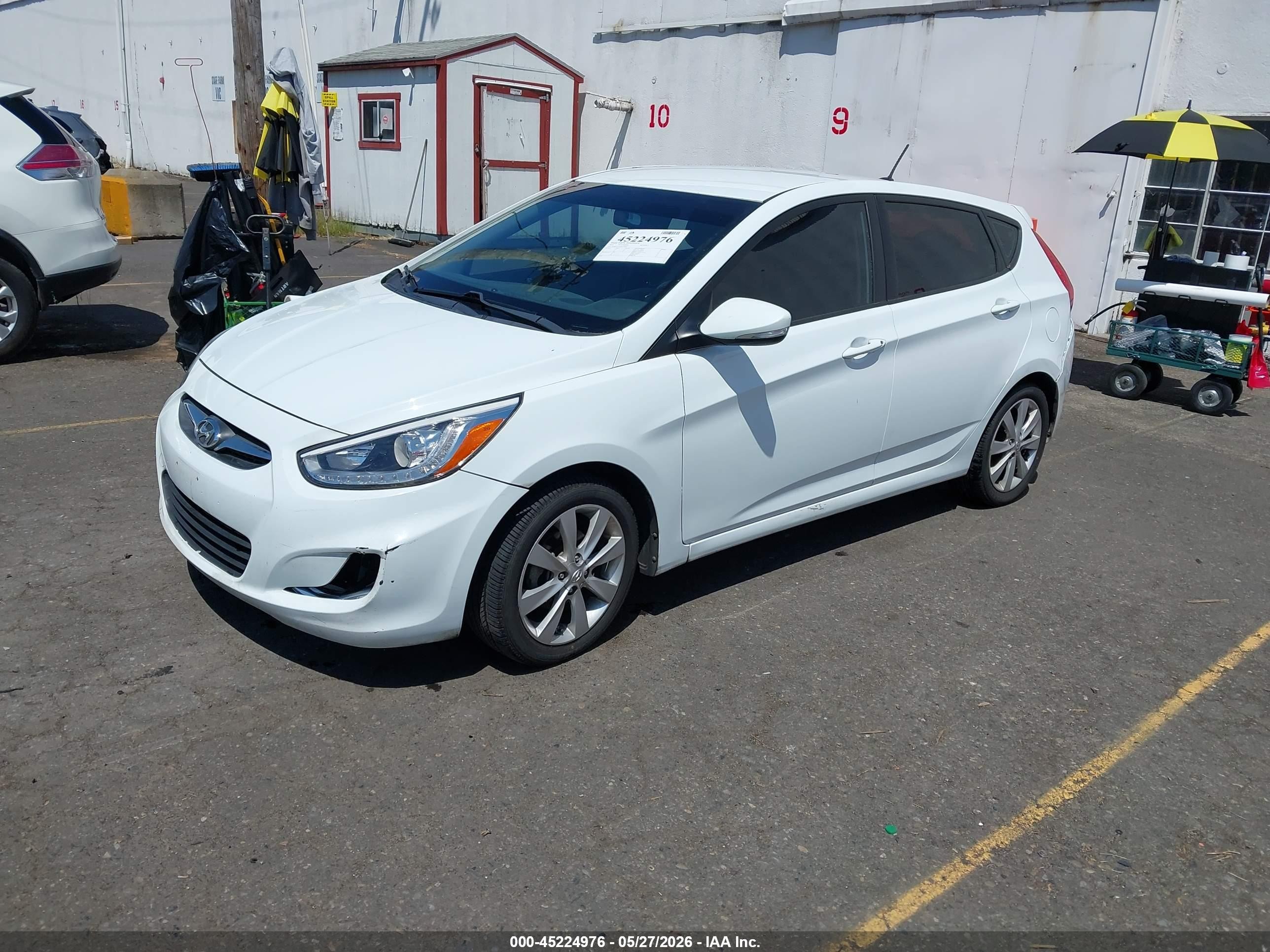 2014 Hyundai Accent Se White vin: KMHCU5AE4EU144655