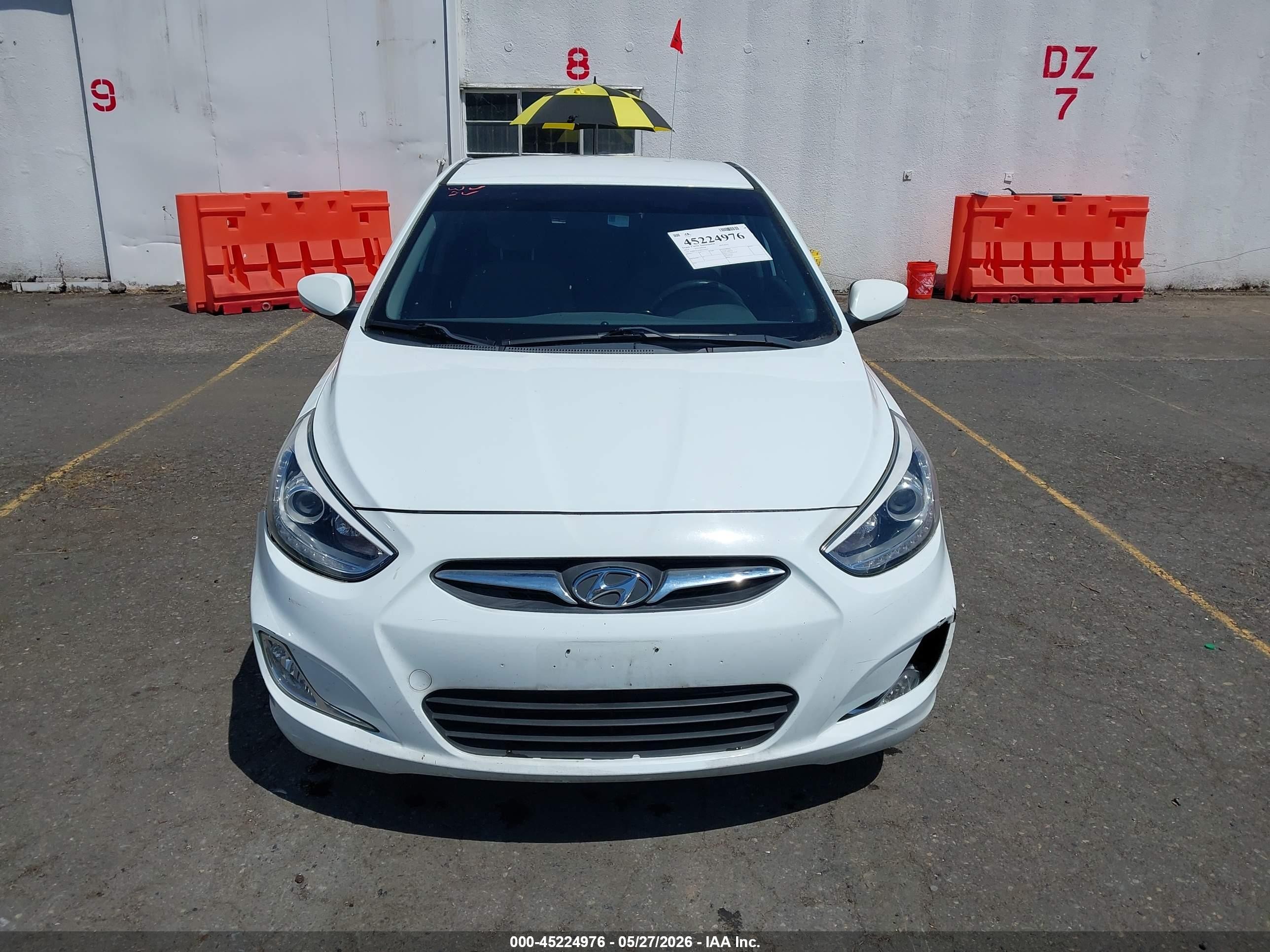 2014 Hyundai Accent Se White vin: KMHCU5AE4EU144655