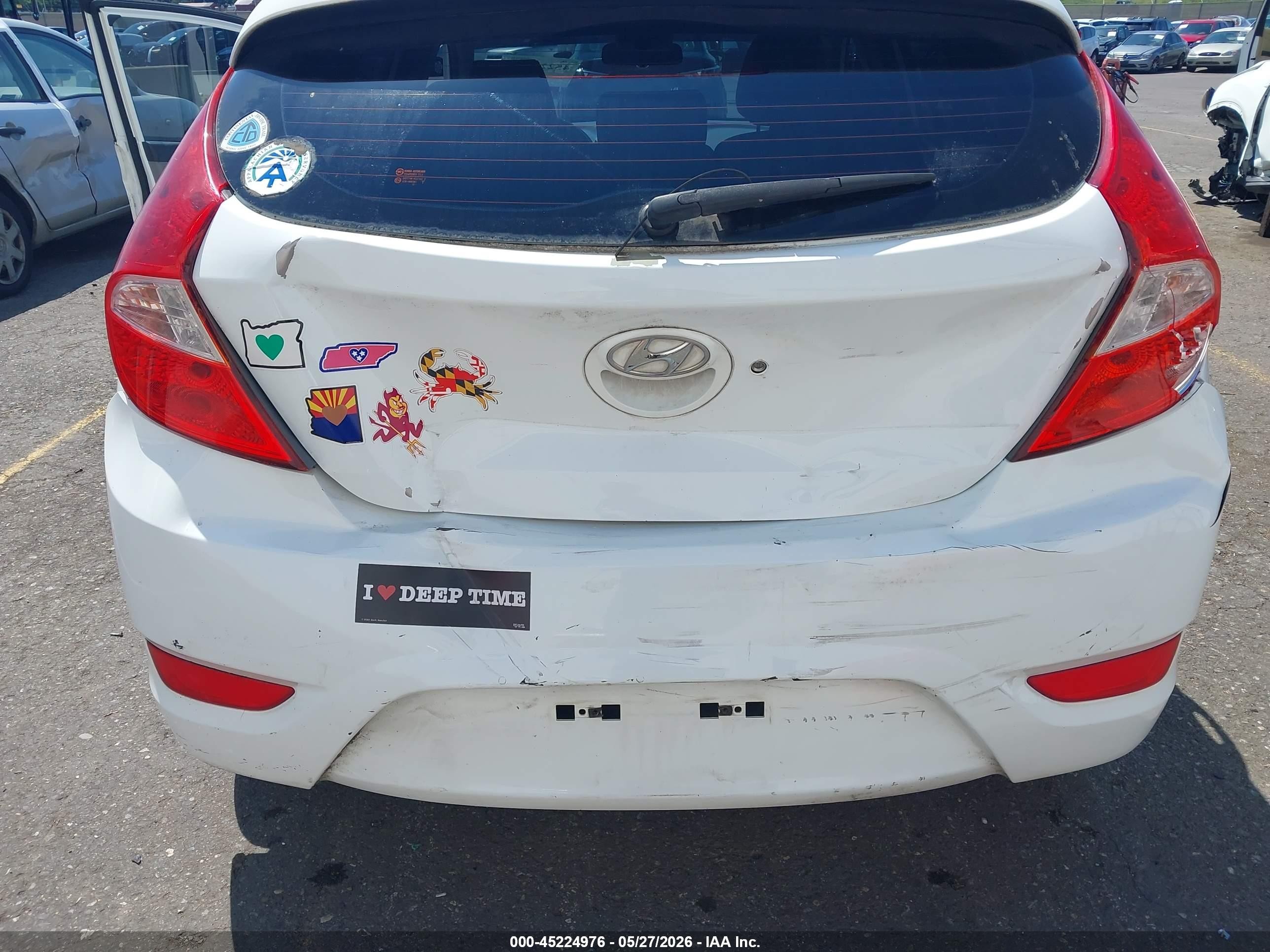 2014 Hyundai Accent Se White vin: KMHCU5AE4EU144655