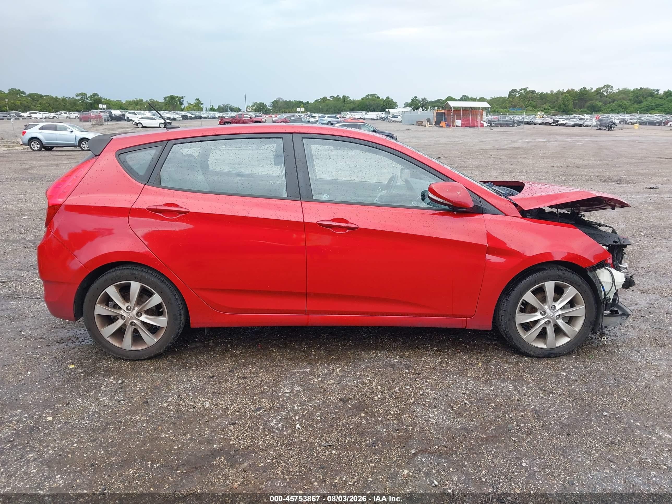 2014 Hyundai Accent Se Red vin: KMHCU5AE4EU173119