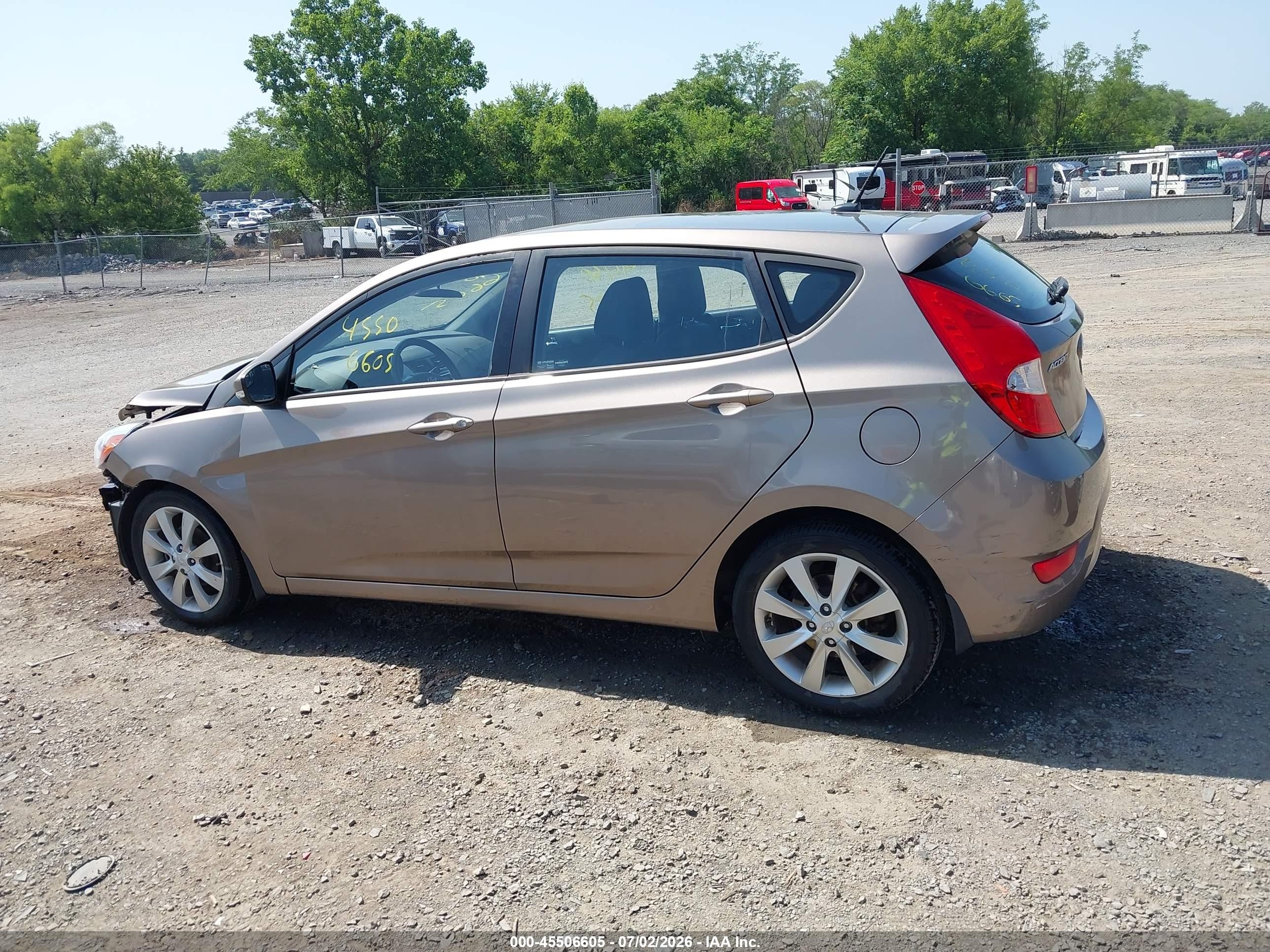 2014 Hyundai Accent Se Gray vin: KMHCU5AE4EU182838