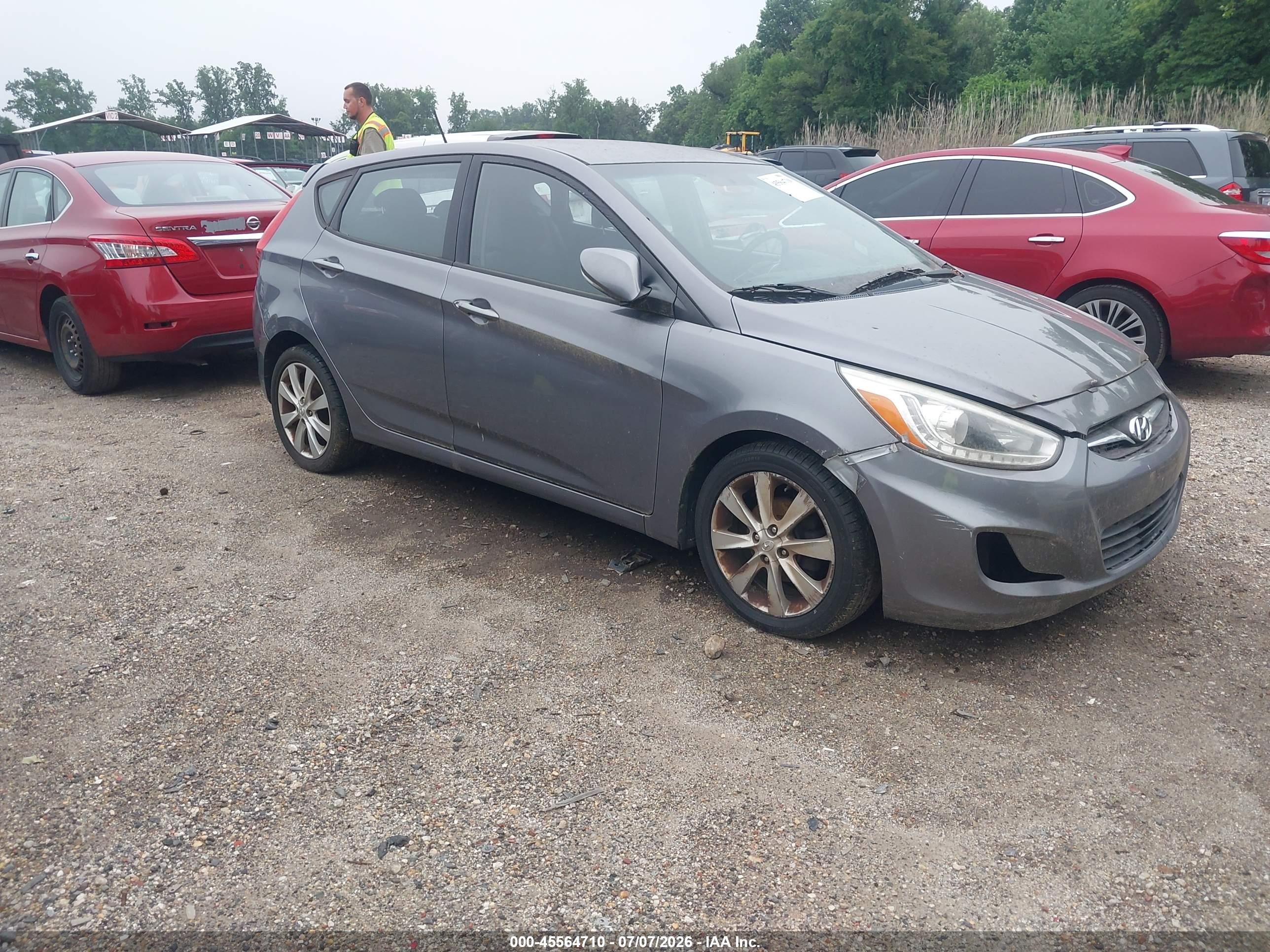 2014 Hyundai Accent Se Gray vin: KMHCU5AE4EU188879