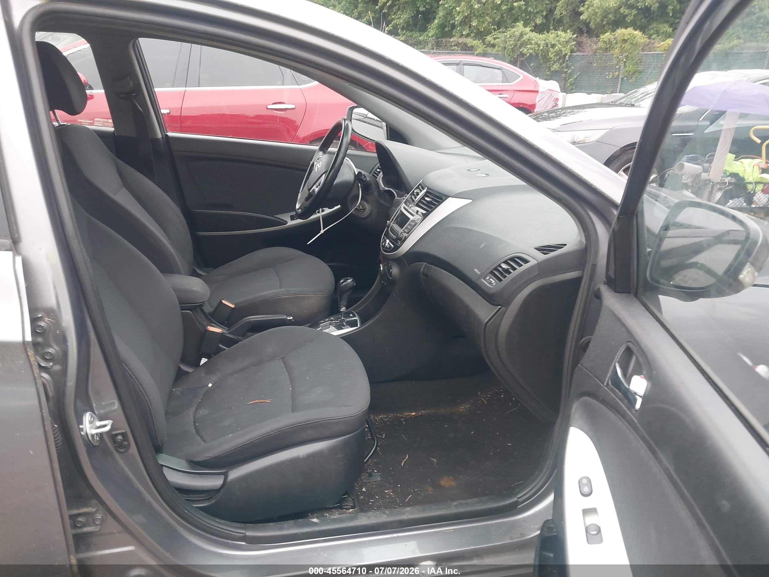 2014 Hyundai Accent Se Gray vin: KMHCU5AE4EU188879