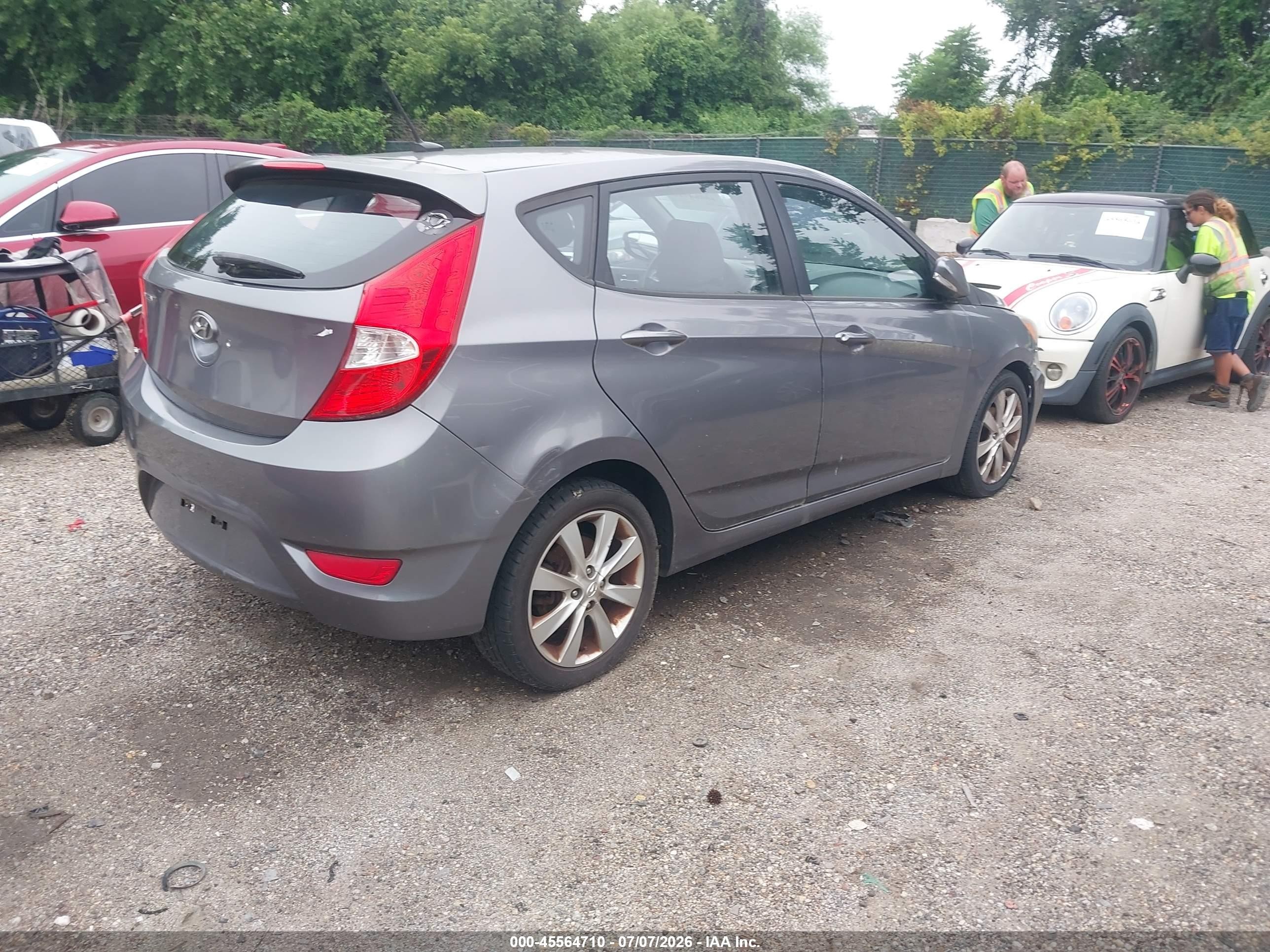 2014 Hyundai Accent Se Gray vin: KMHCU5AE4EU188879