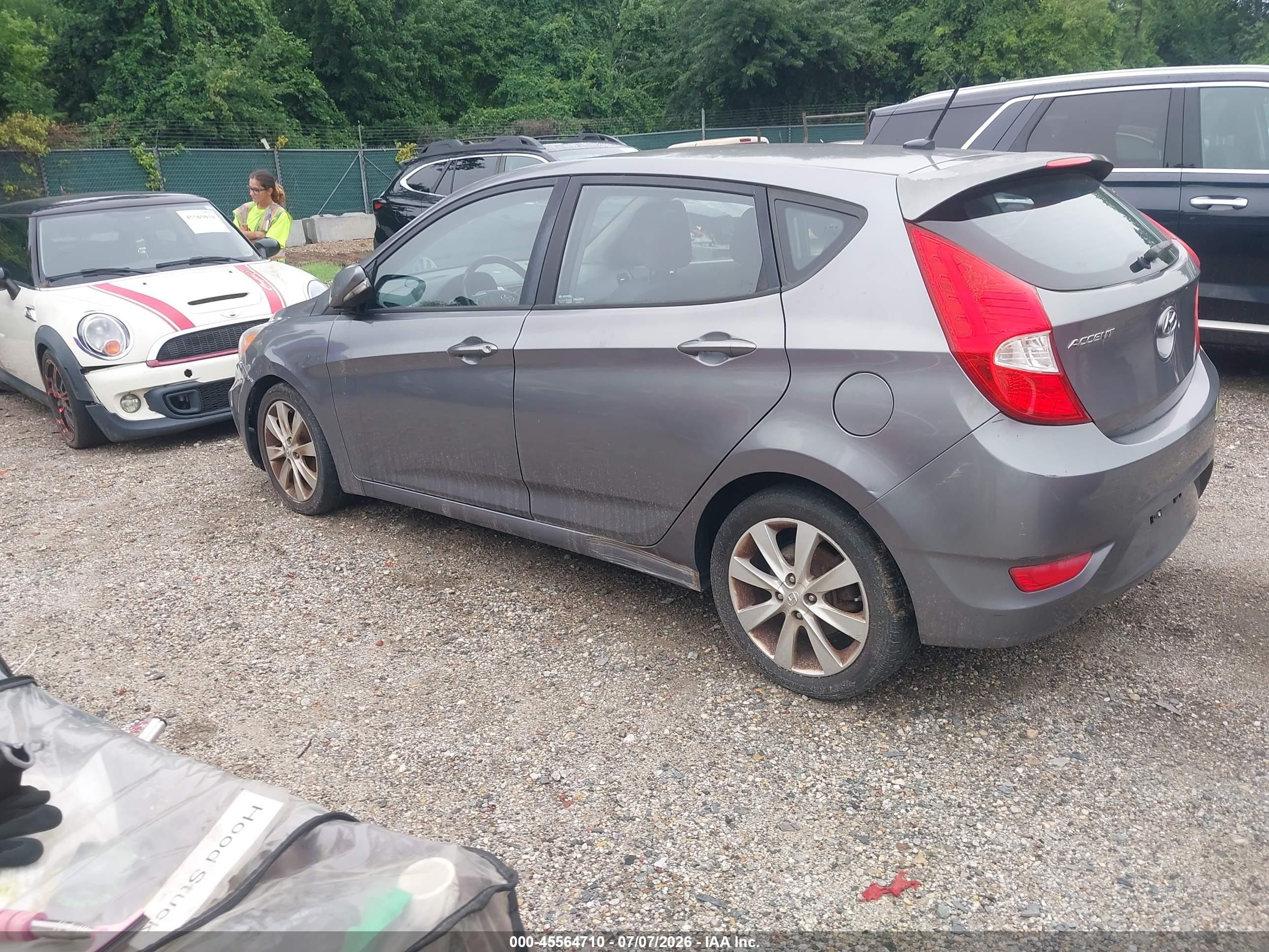 2014 Hyundai Accent Se Gray vin: KMHCU5AE4EU188879