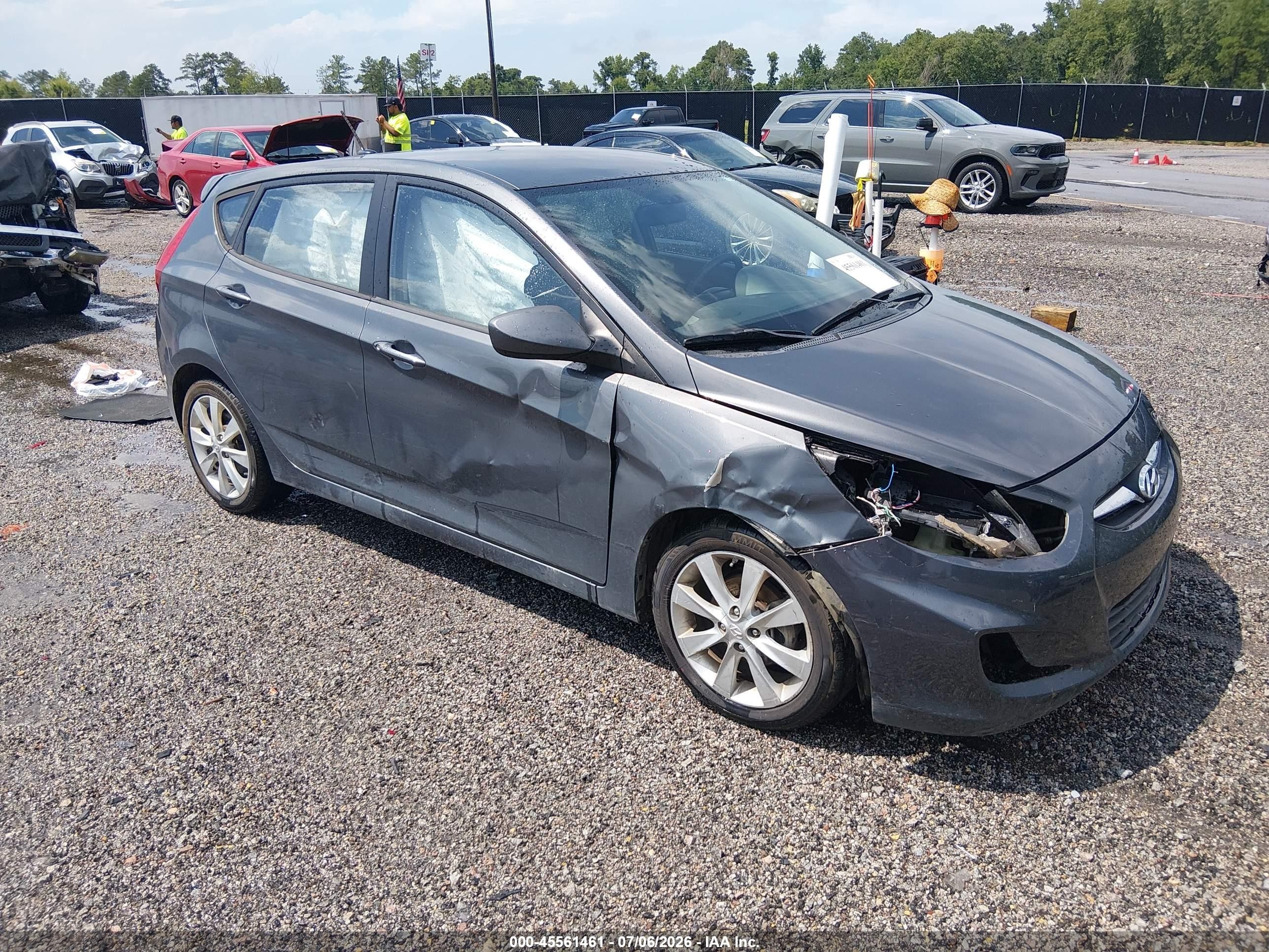 2012 Hyundai Accent Se Gray vin: KMHCU5AE5CU005390