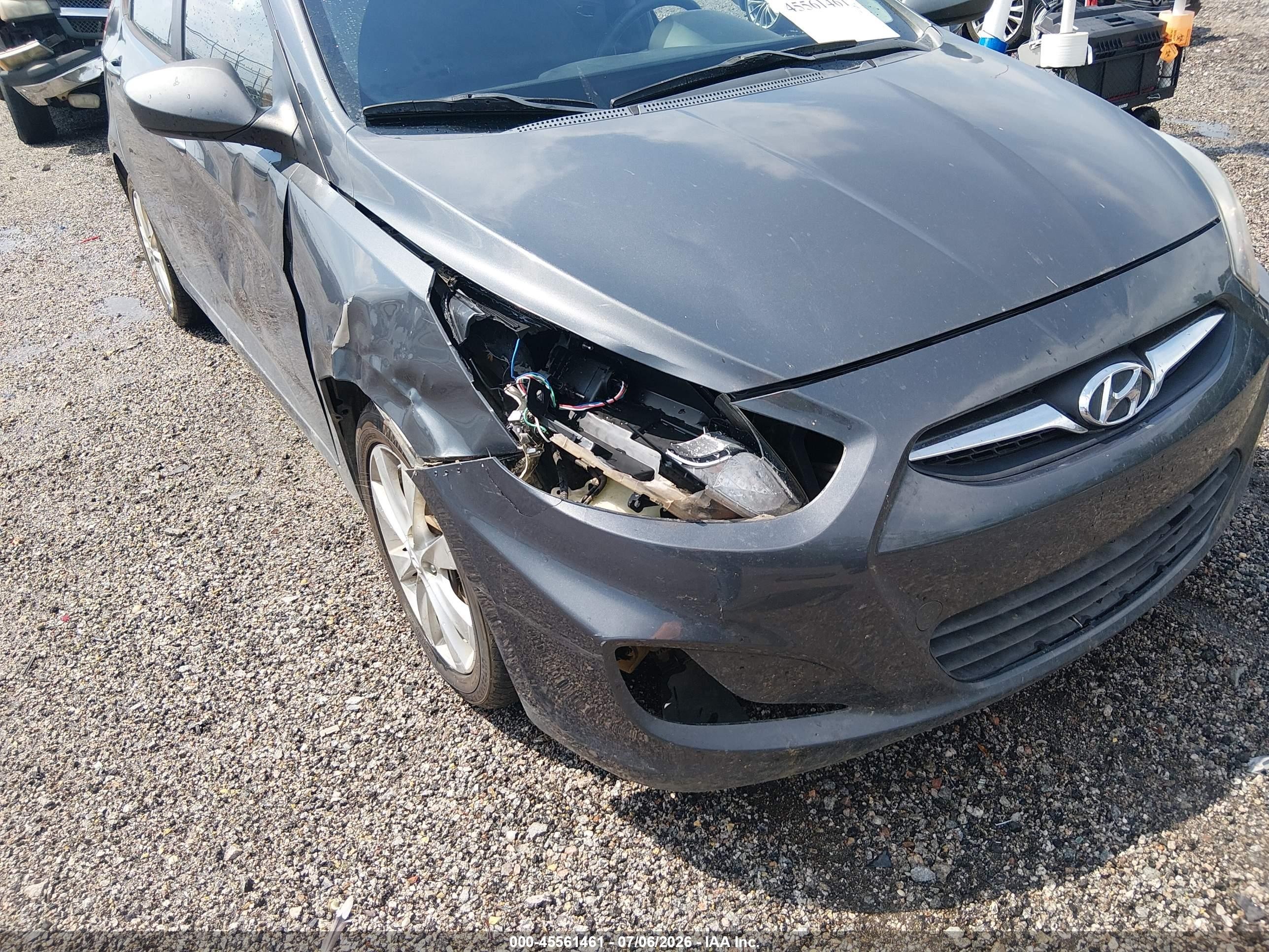 2012 Hyundai Accent Se Gray vin: KMHCU5AE5CU005390