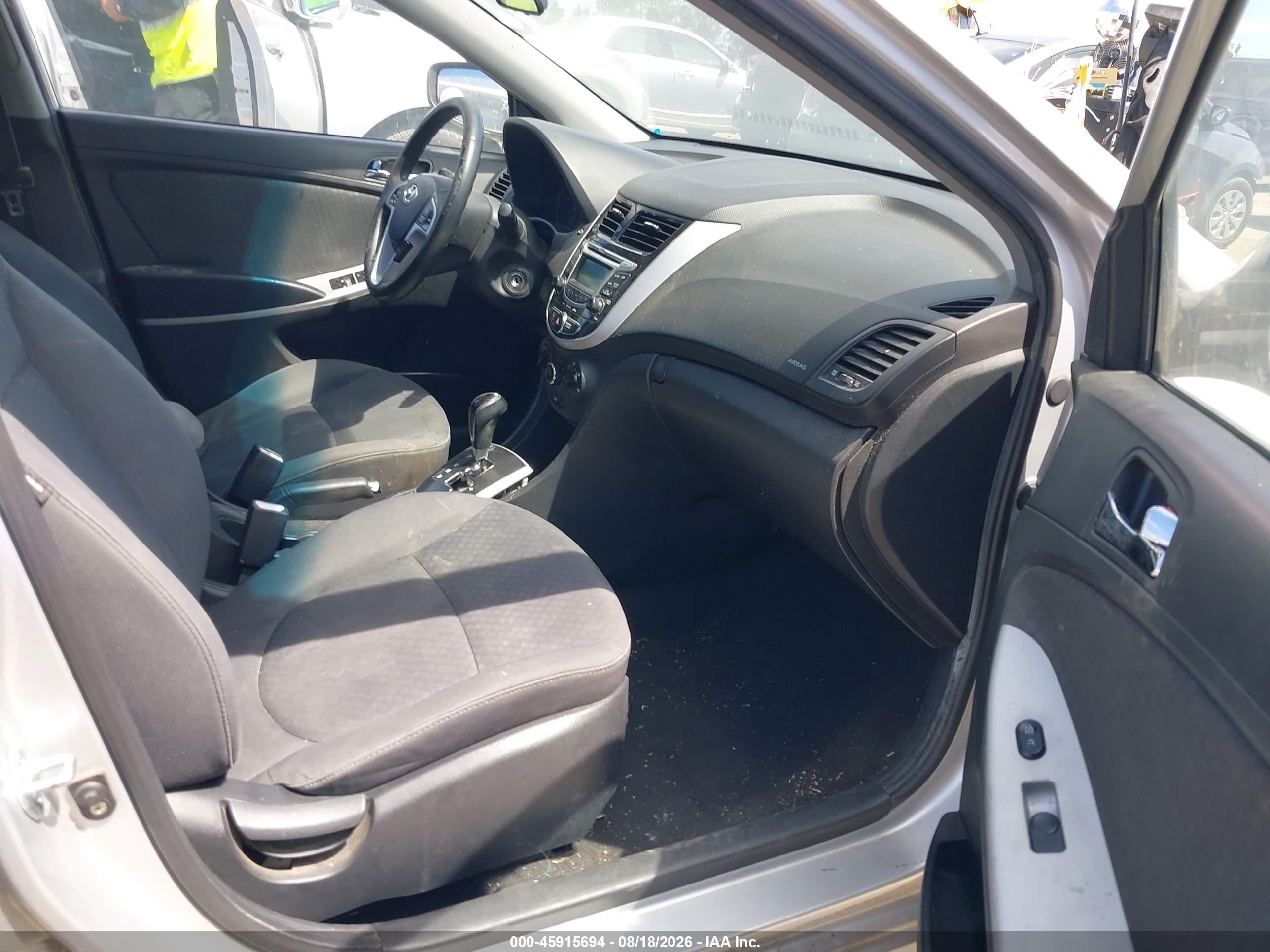 2012 Hyundai Accent Se Silver vin: KMHCU5AE5CU021959