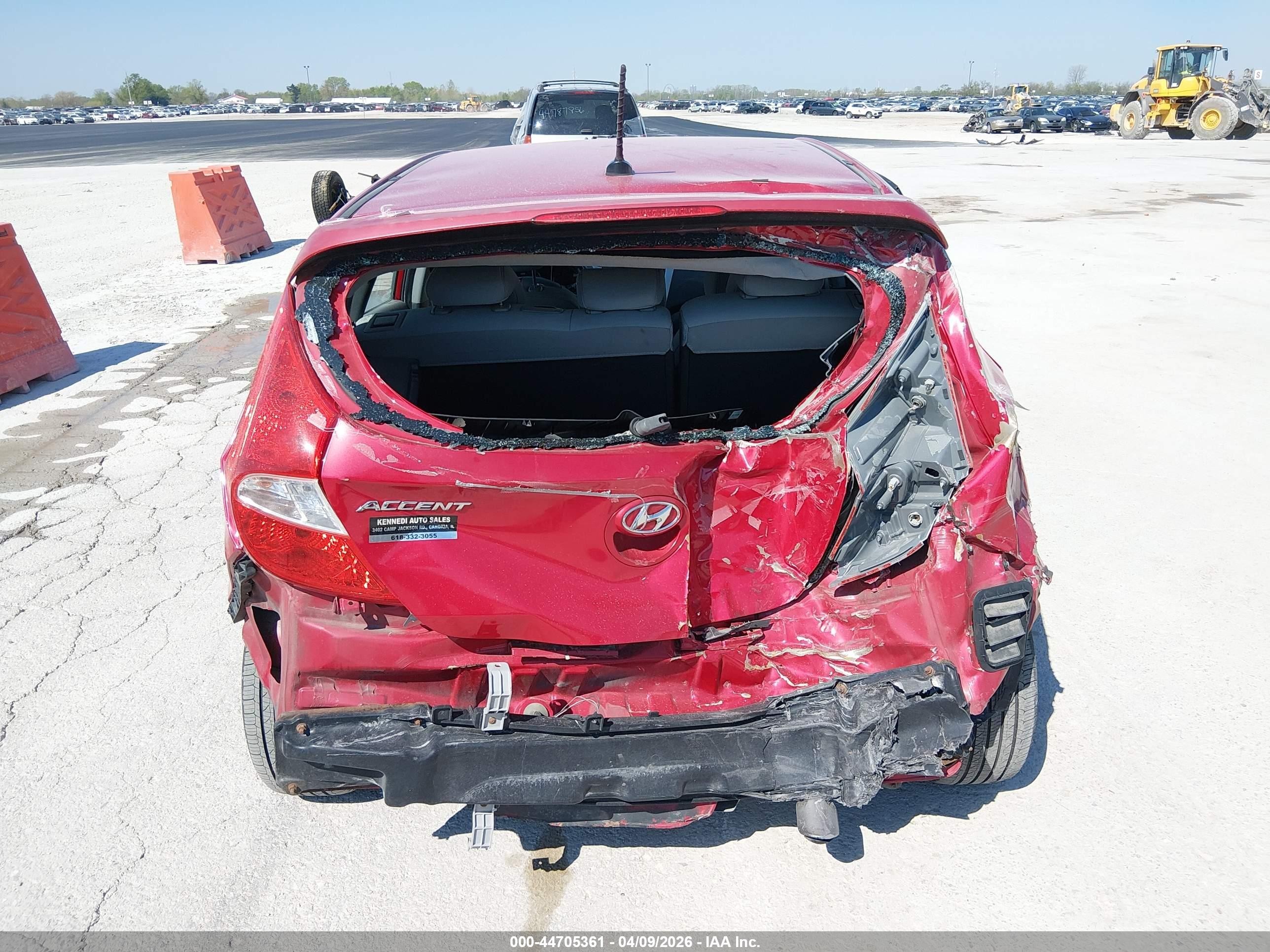 2013 Hyundai Accent Se Red vin: KMHCU5AE5DU073772