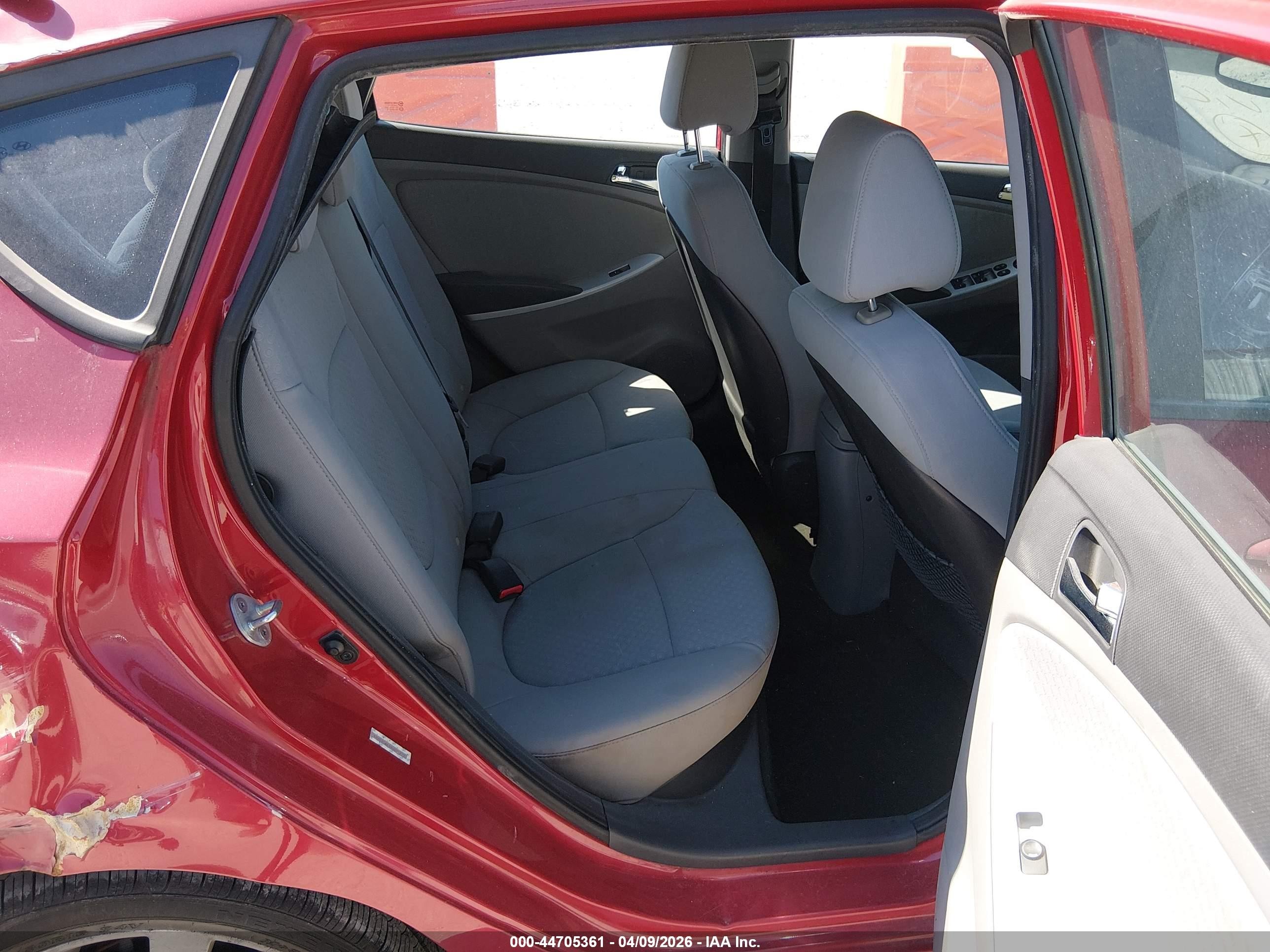 2013 Hyundai Accent Se Red vin: KMHCU5AE5DU073772