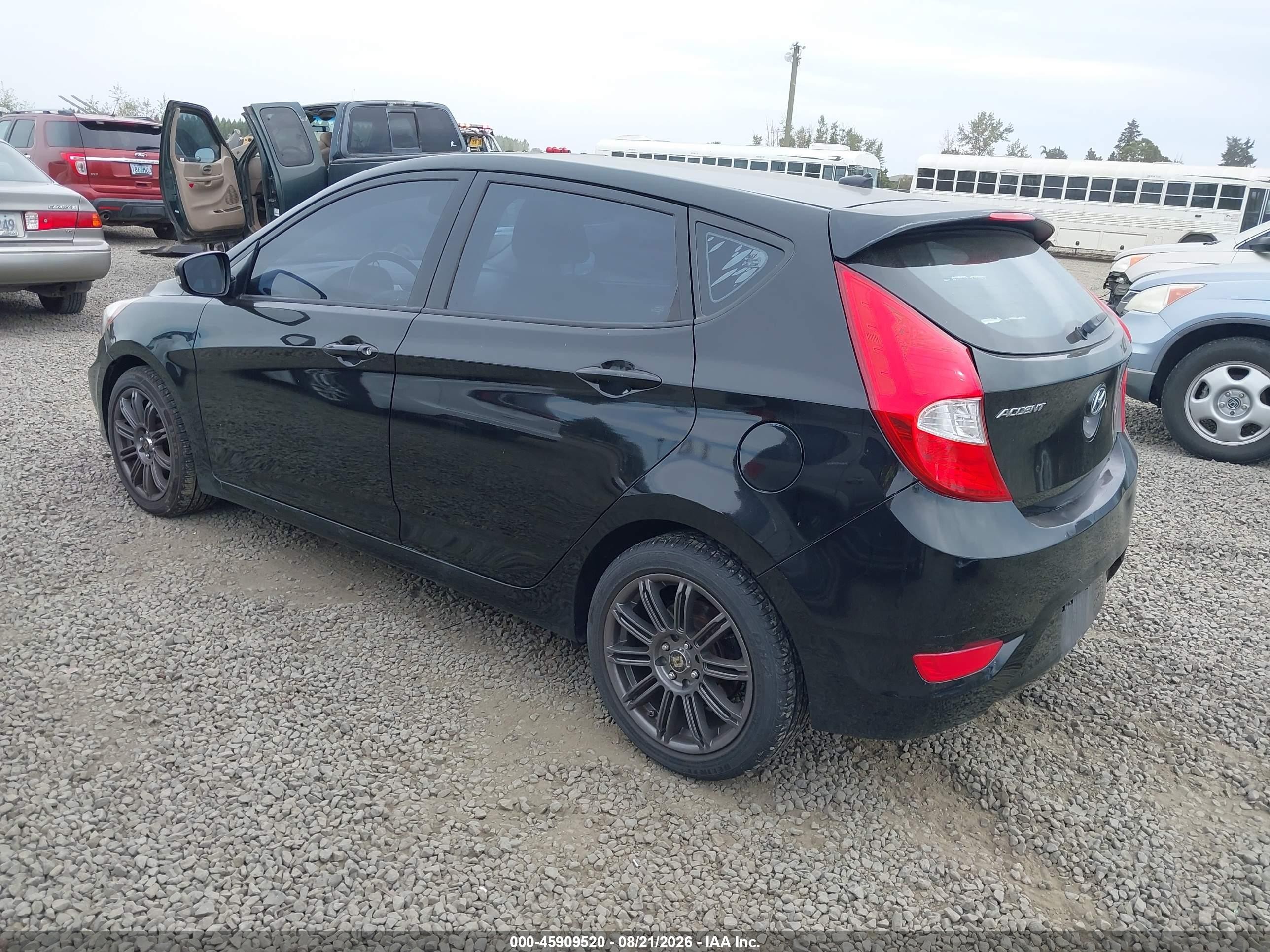 2013 Hyundai Accent Se Black vin: KMHCU5AE5DU131301