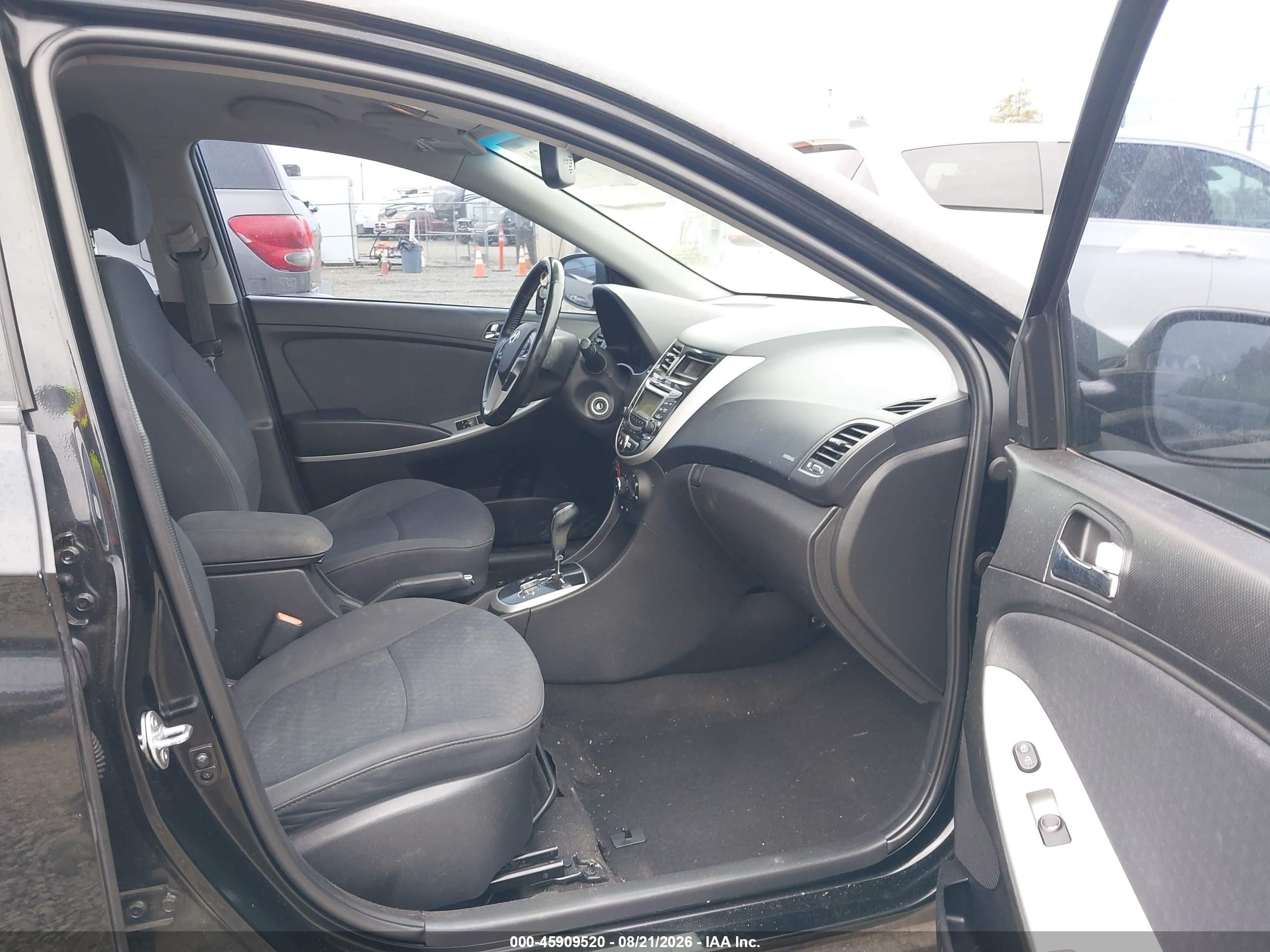 2013 Hyundai Accent Se Black vin: KMHCU5AE5DU131301