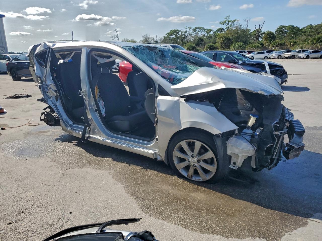 2014 Hyundai Accent Se Silver vin: KMHCU5AE5EU152344