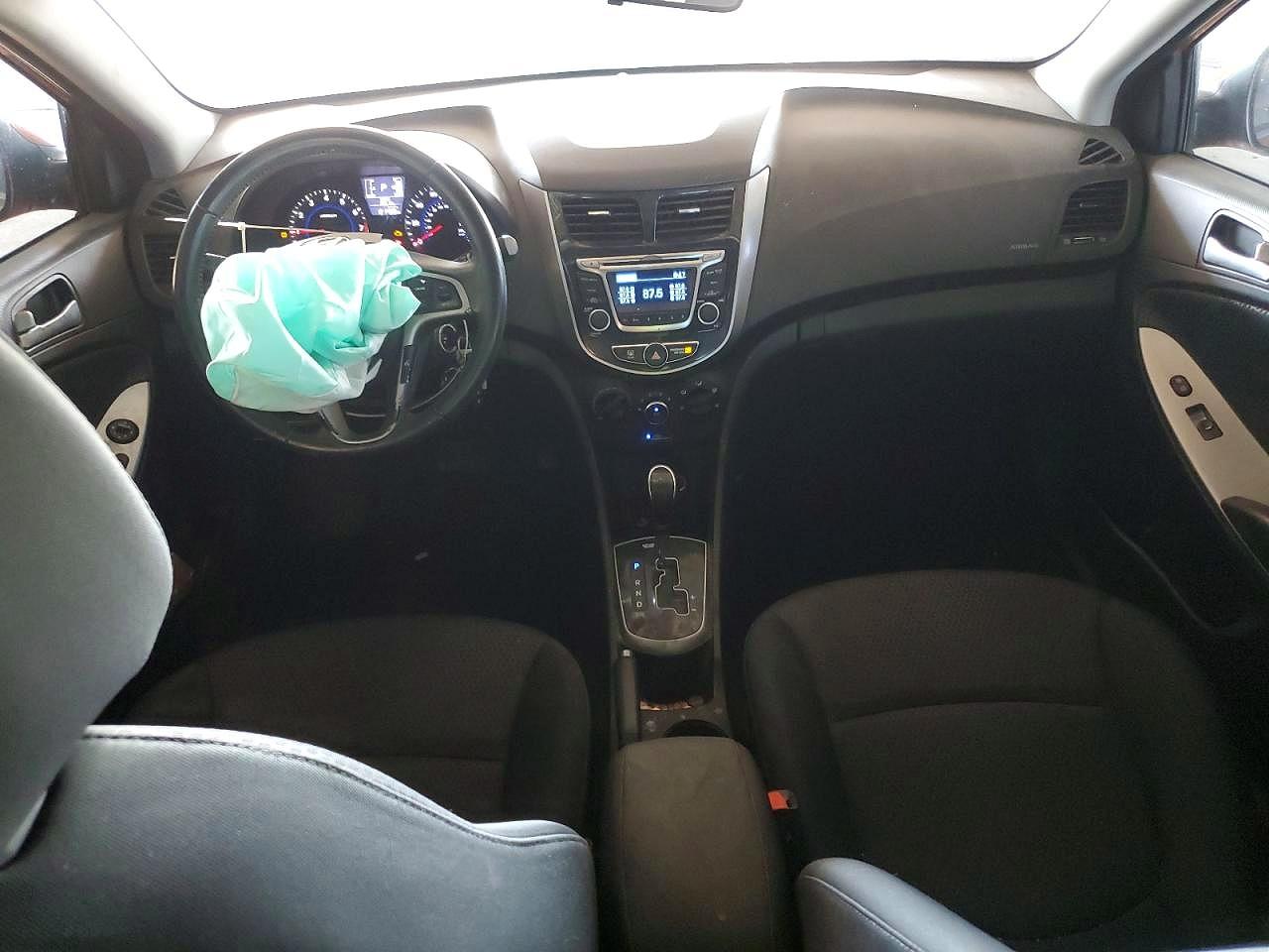 2015 Hyundai Accent Sport Orange vin: KMHCU5AE5FU217680