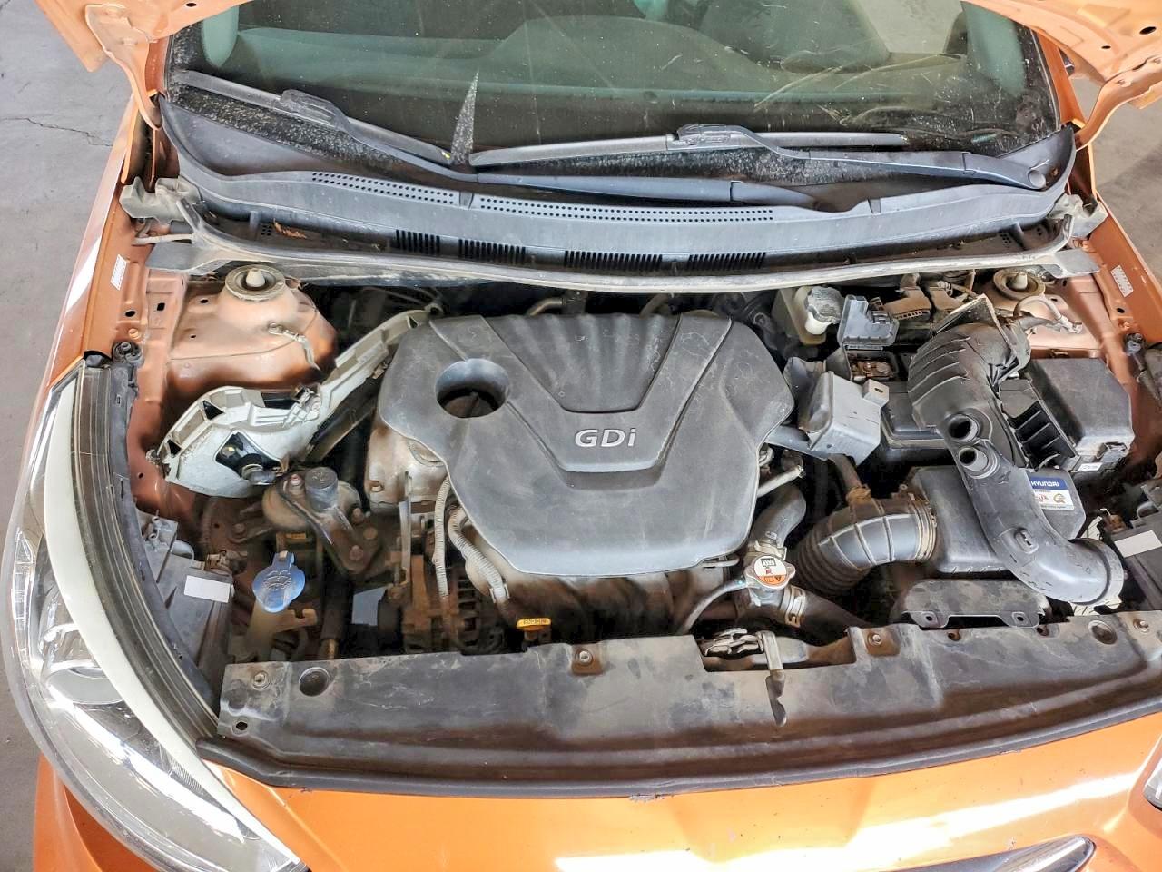 2015 Hyundai Accent Sport Orange vin: KMHCU5AE5FU217680