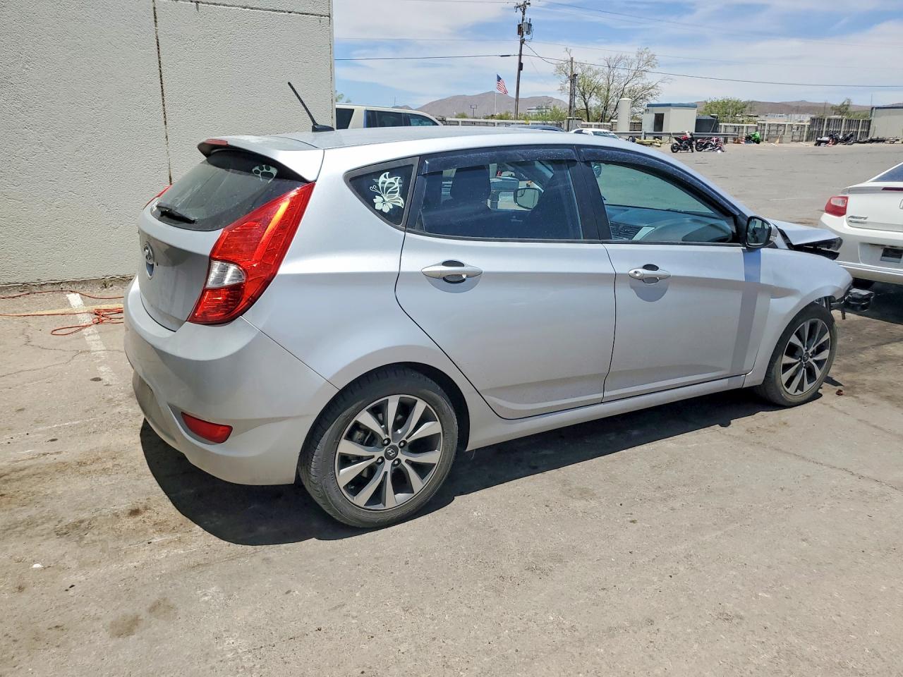 2015 Hyundai Accent Sport Silver vin: KMHCU5AE5FU233037