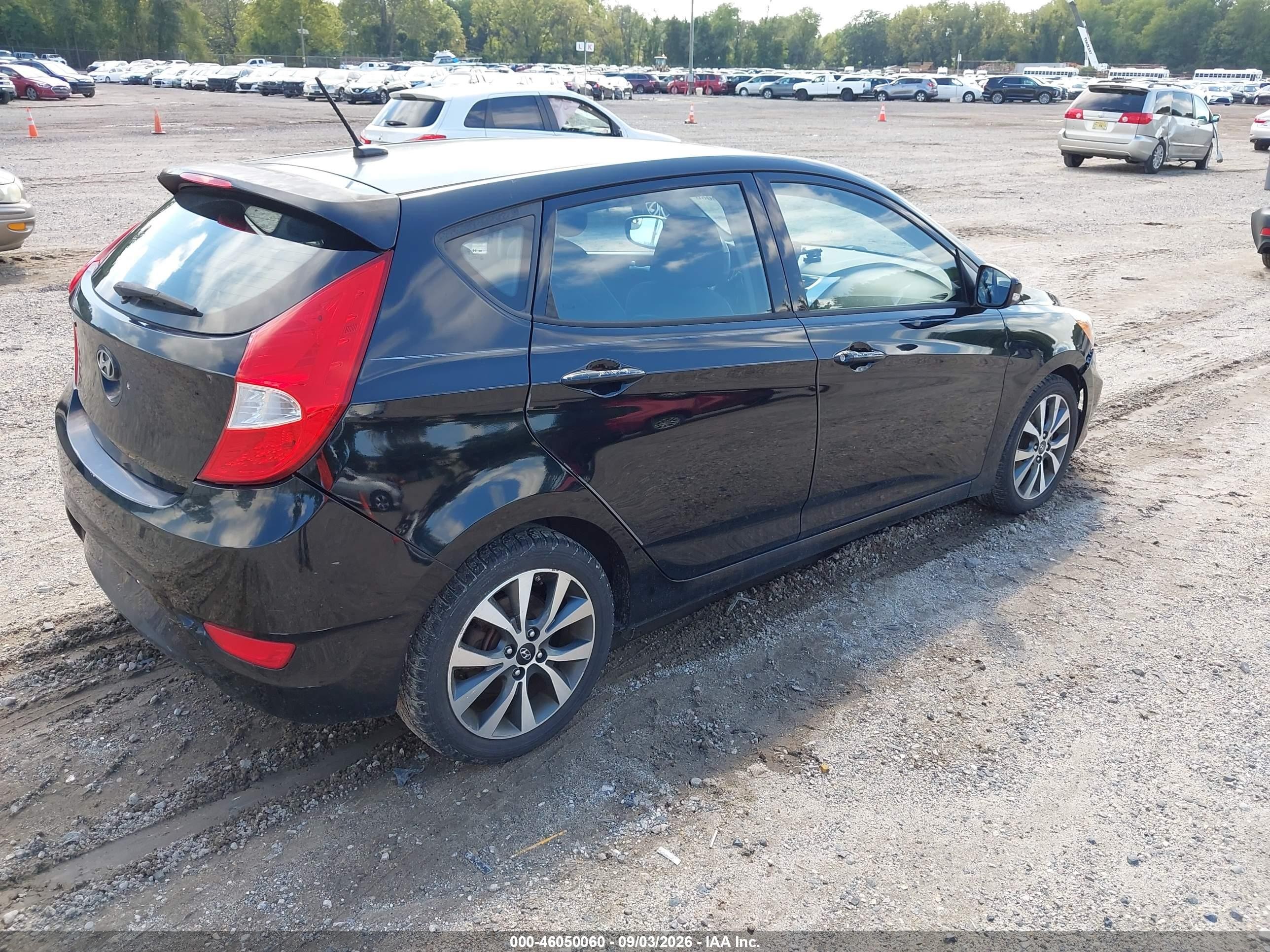 2015 Hyundai Accent Sport Черный vin: KMHCU5AE5FU233149