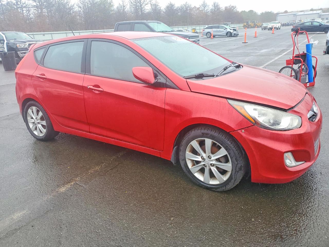 2012 Hyundai Accent Se Red vin: KMHCU5AE6CU042089