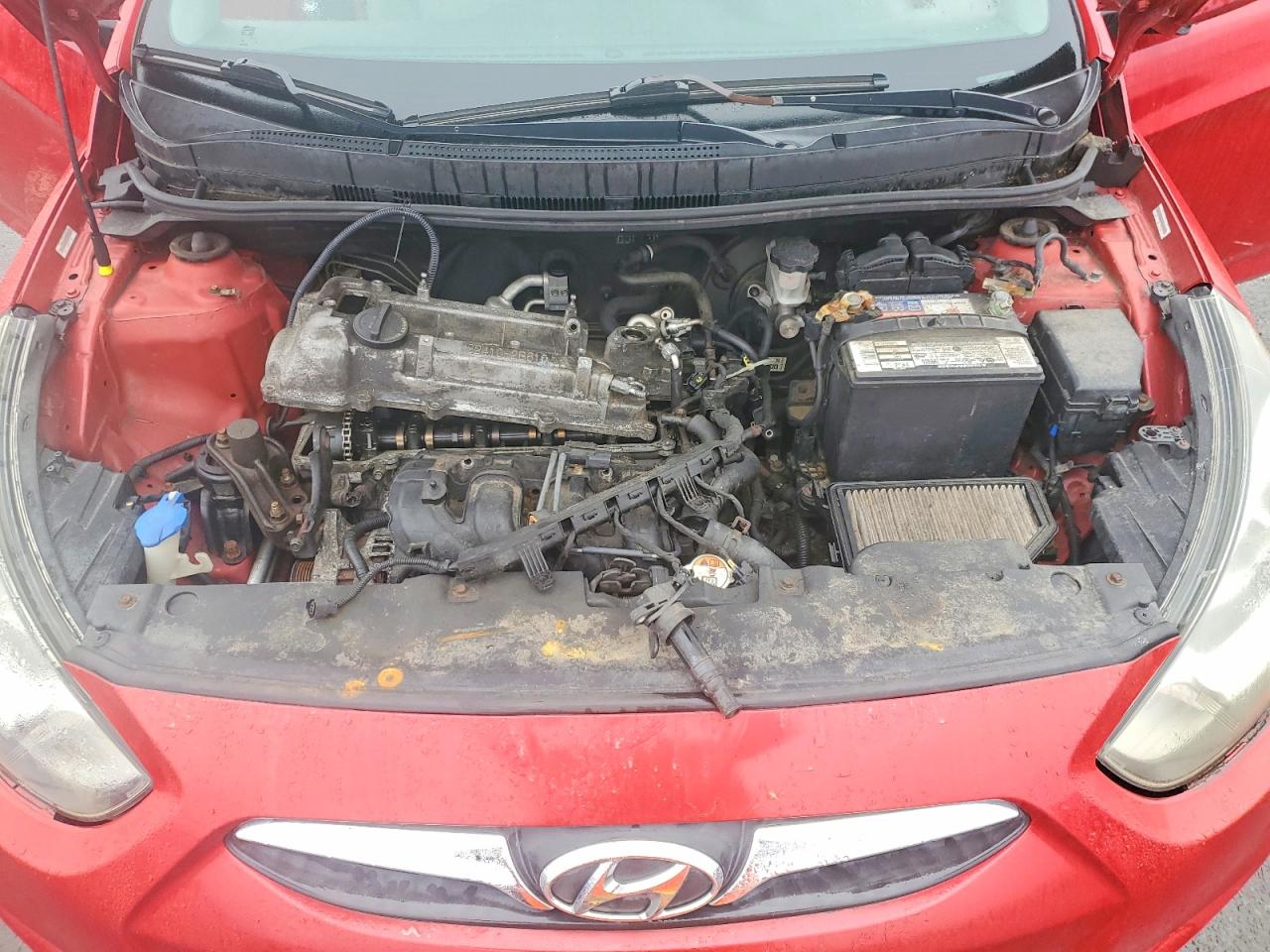 2012 Hyundai Accent Se Red vin: KMHCU5AE6CU042089