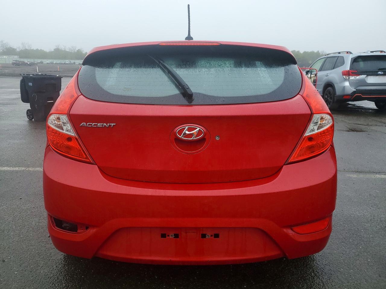 2012 Hyundai Accent Se Red vin: KMHCU5AE6CU042089