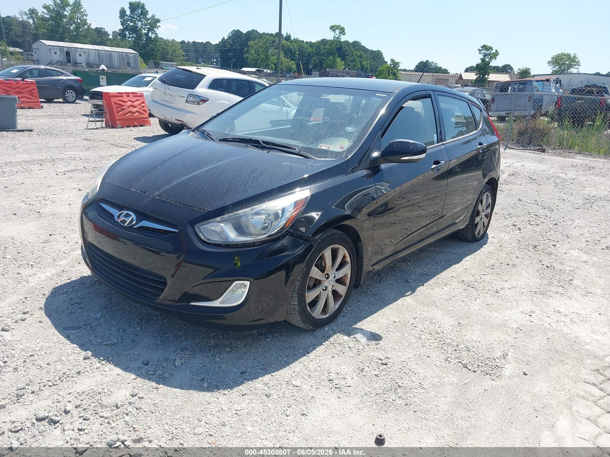 2013 Hyundai Accent Se Черный vin: KMHCU5AE6DU070587