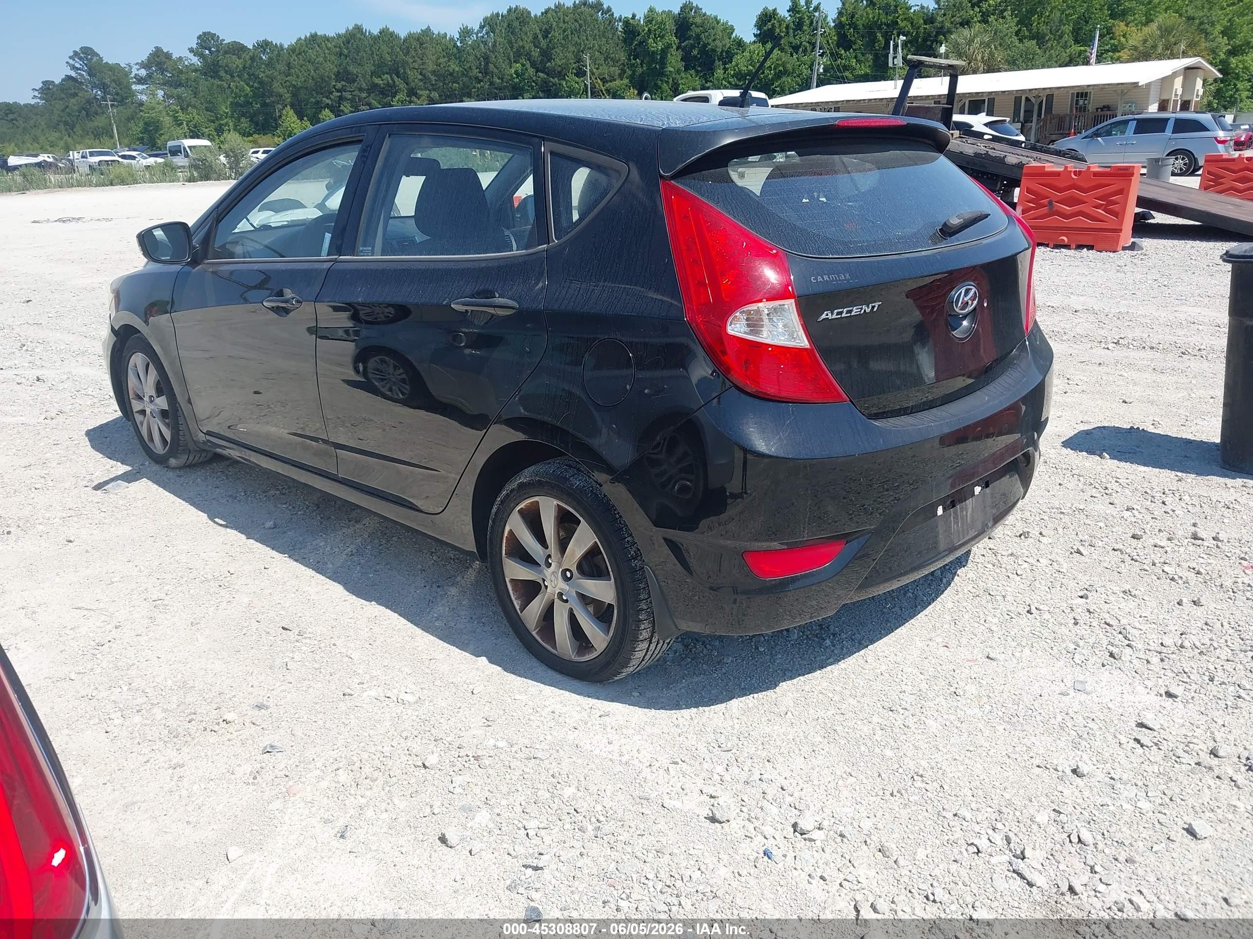 2013 Hyundai Accent Se Черный vin: KMHCU5AE6DU070587