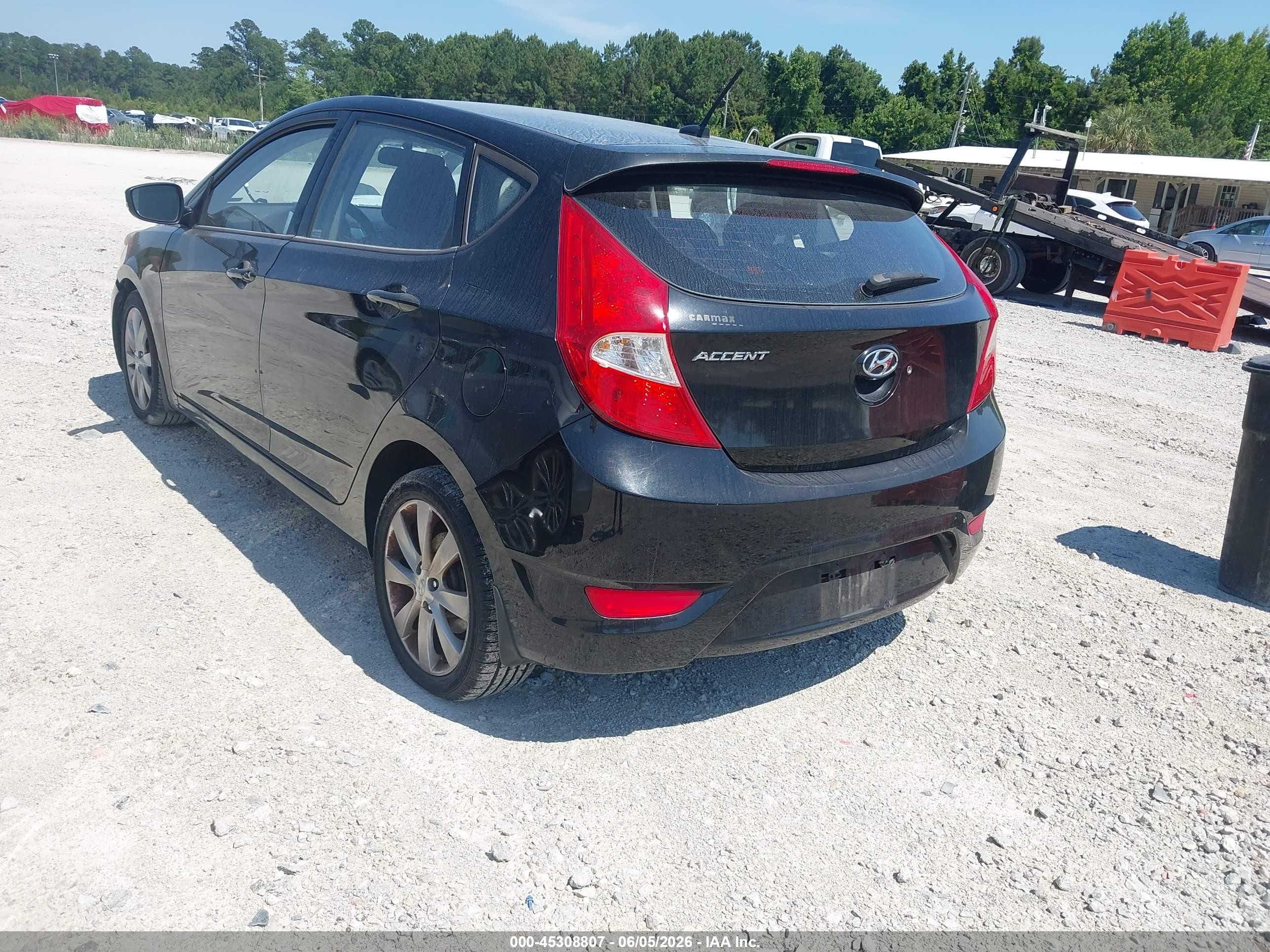 2013 Hyundai Accent Se Черный vin: KMHCU5AE6DU070587