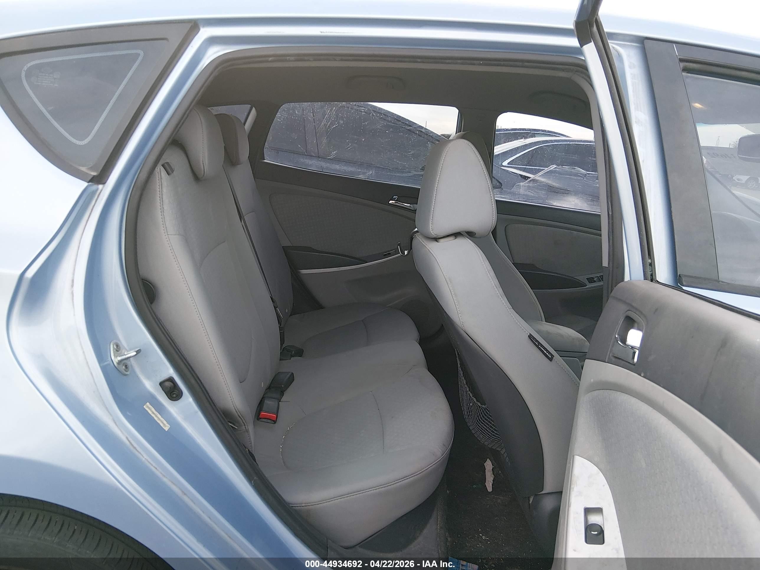 2013 Hyundai Accent Se Blue vin: KMHCU5AE6DU073652
