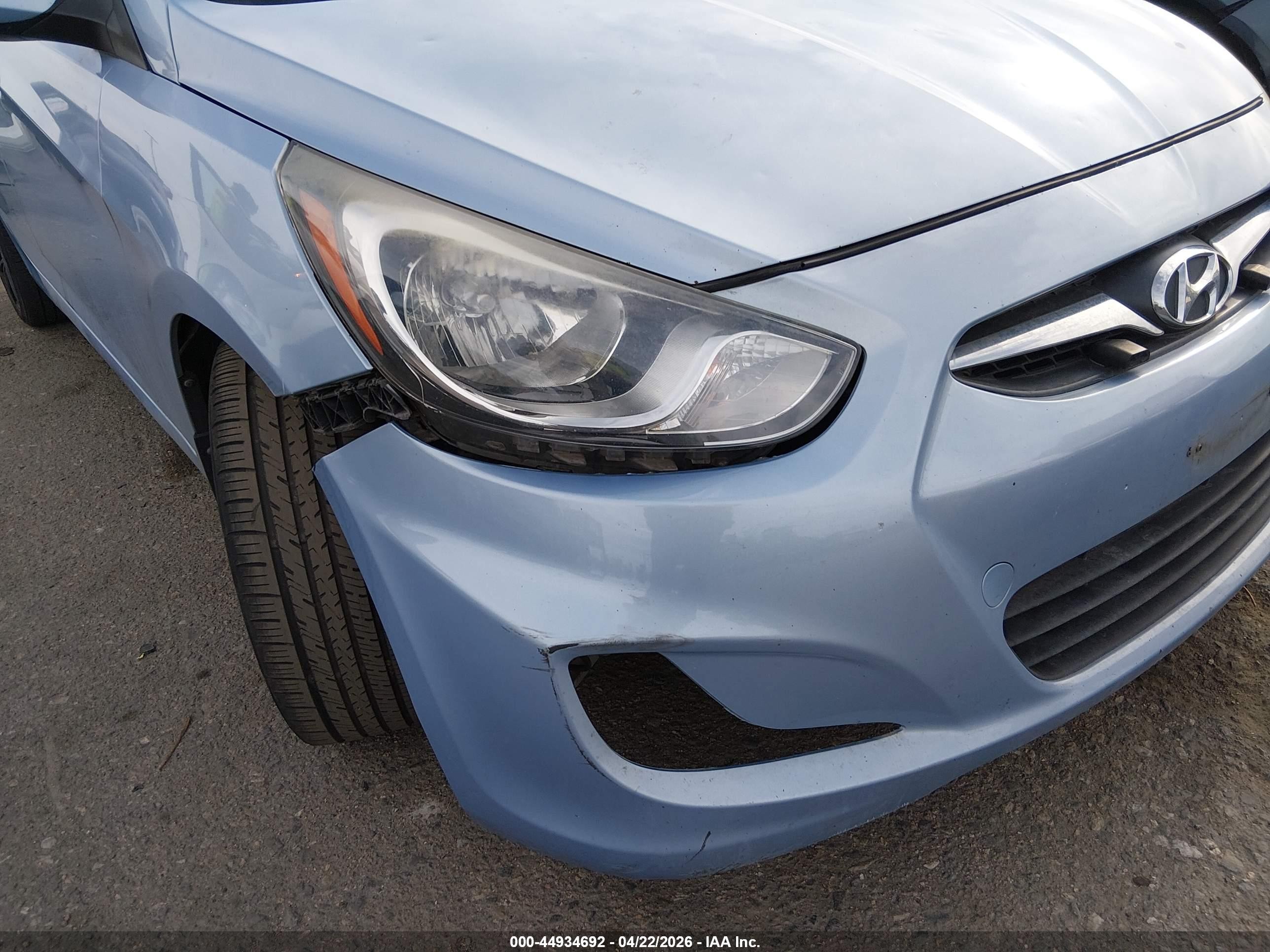 2013 Hyundai Accent Se Blue vin: KMHCU5AE6DU073652