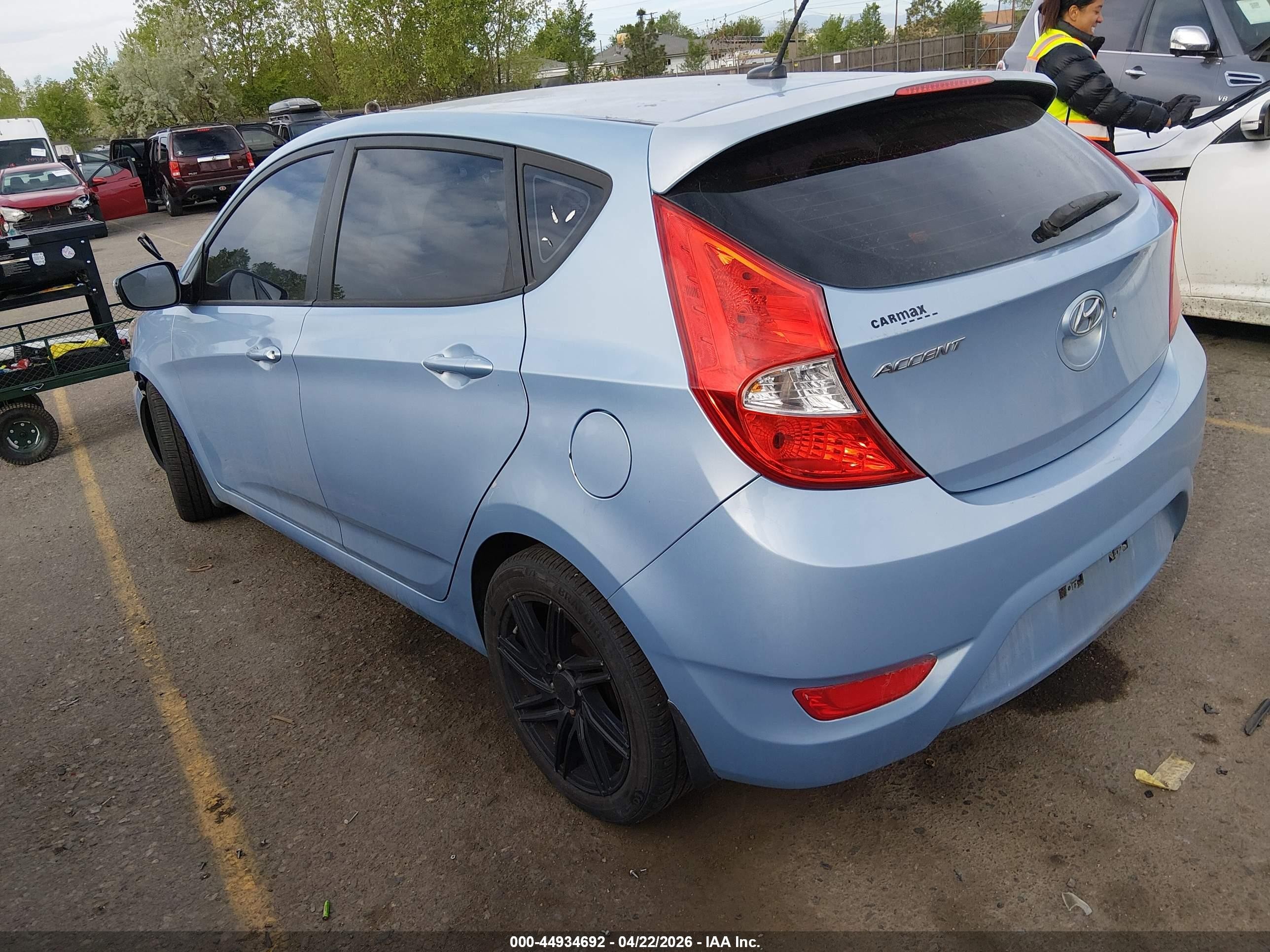 2013 Hyundai Accent Se Blue vin: KMHCU5AE6DU073652